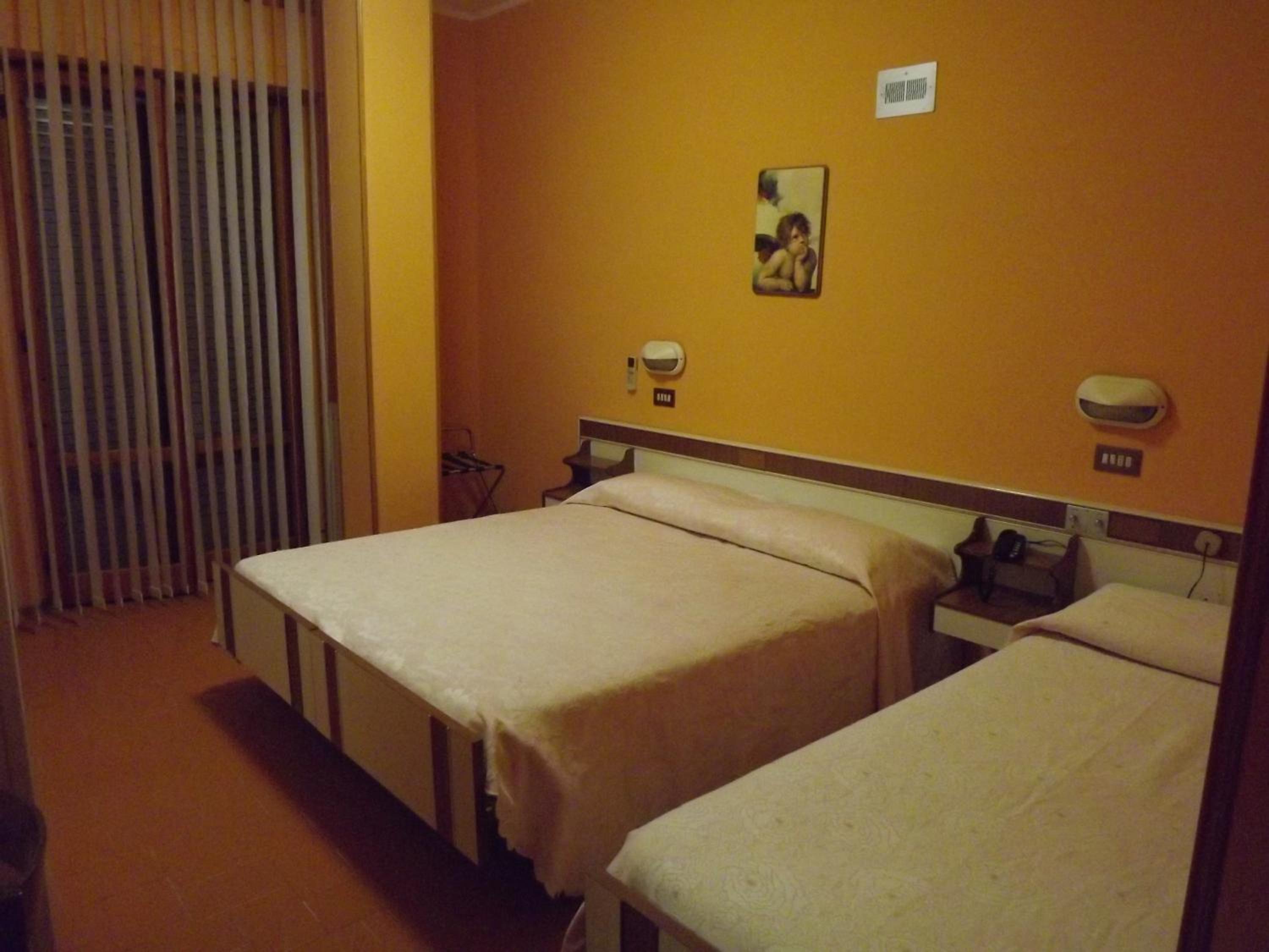 Triple Room photo 2