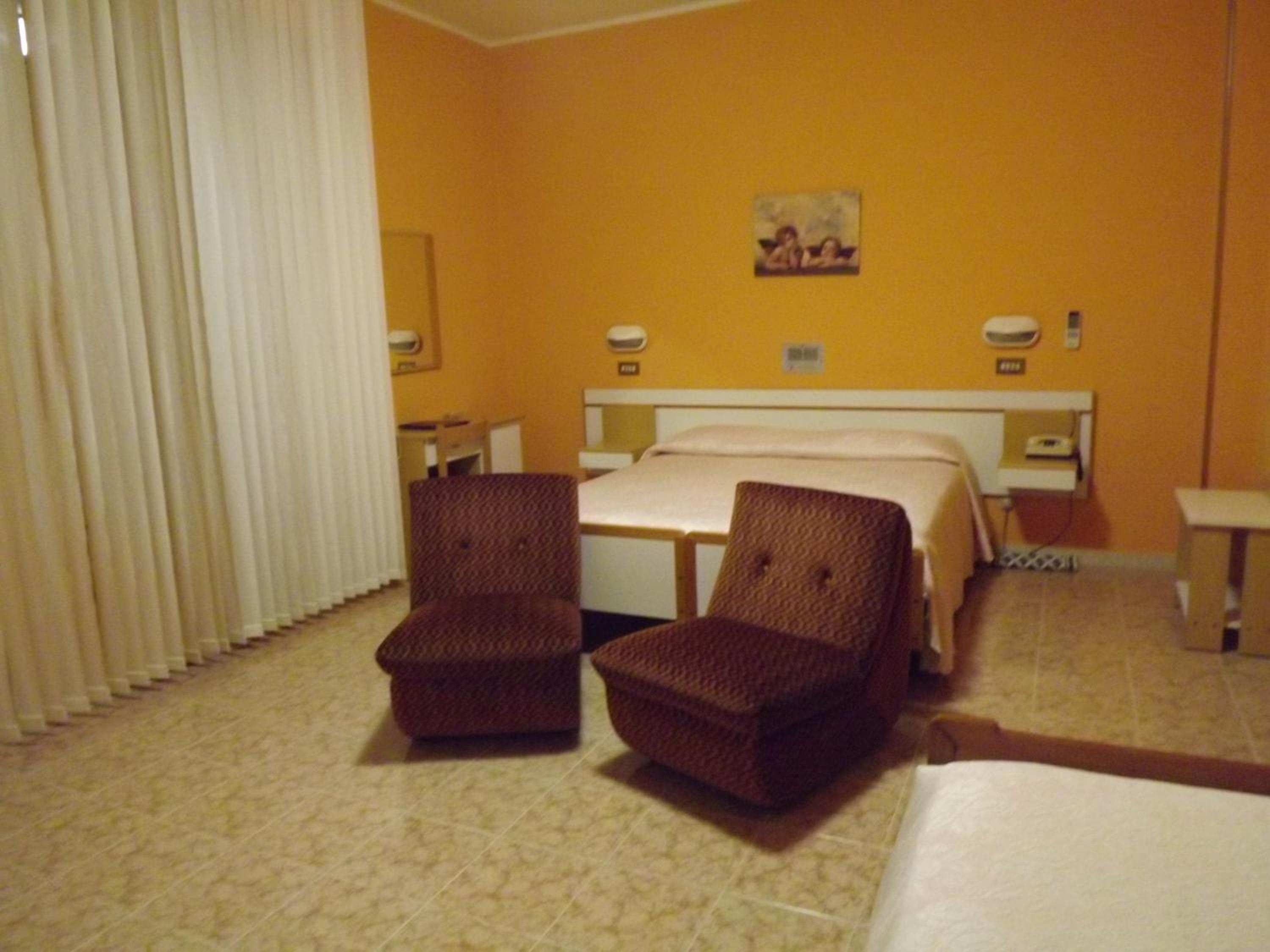 Triple Room photo 3