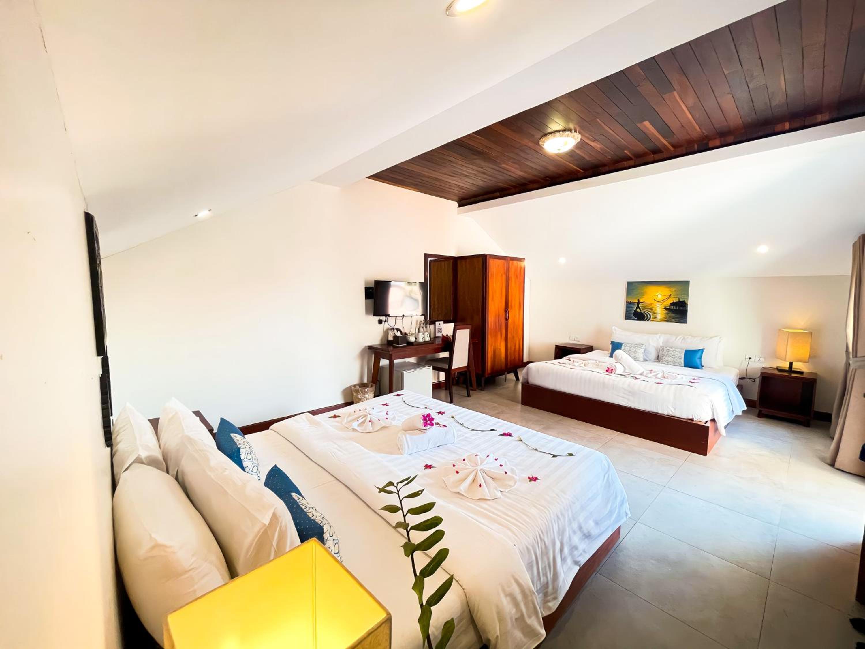 Family Deluxe - Free Pick Up - Photo 1