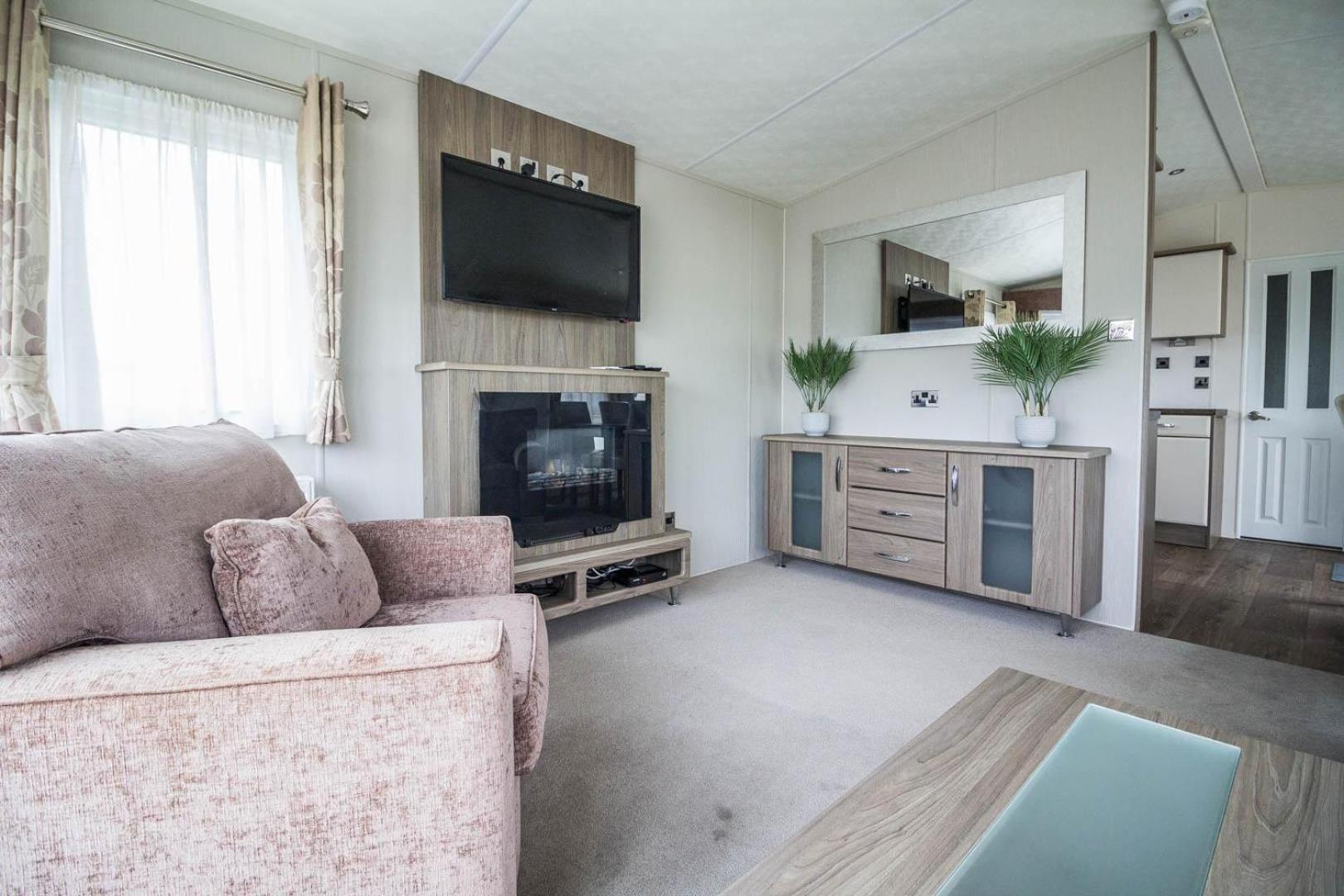 Mobile Home photo 1