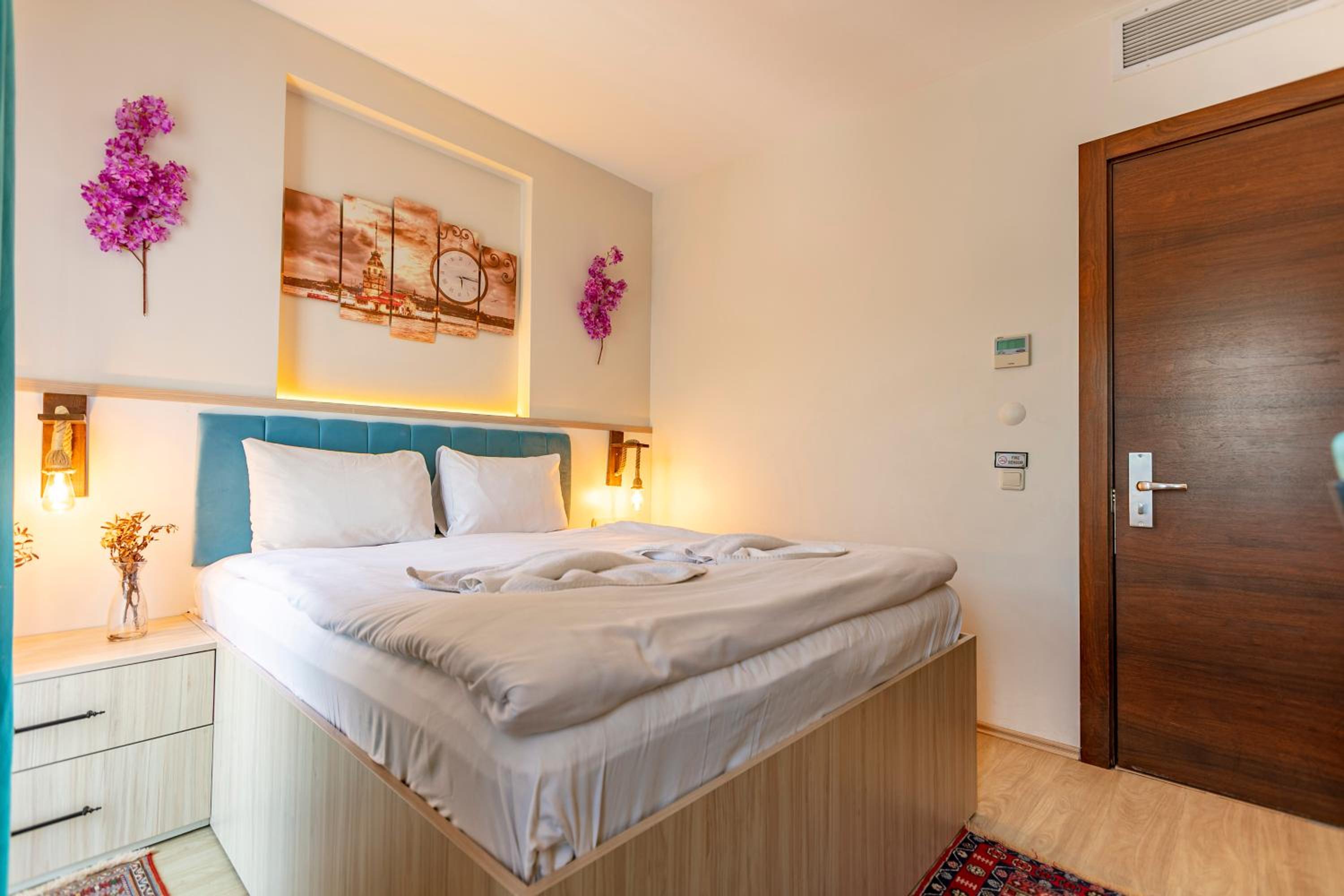 Standart Double Room with French Balcony photo 3
