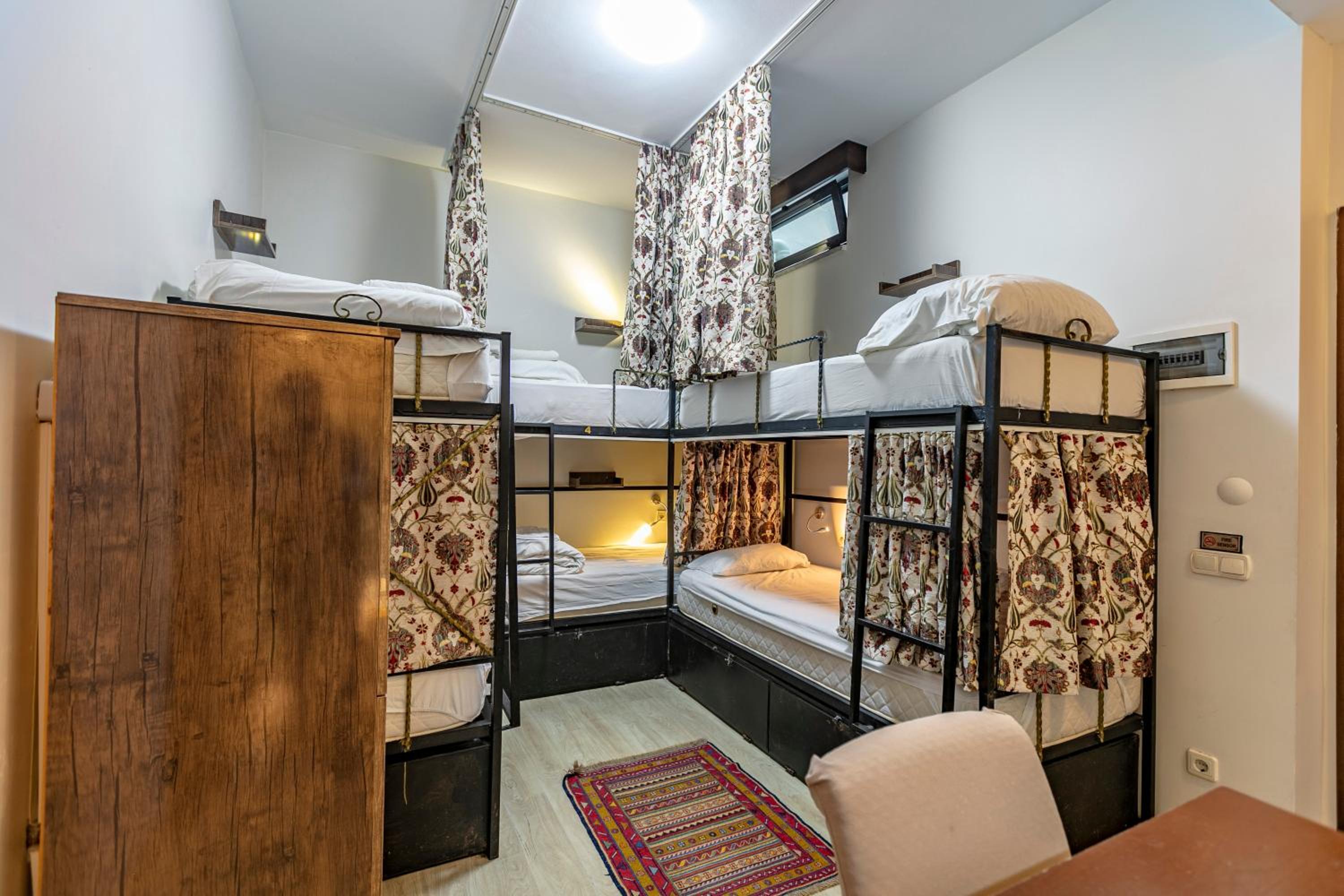 6 Bed Basement Female Dorm photo 1