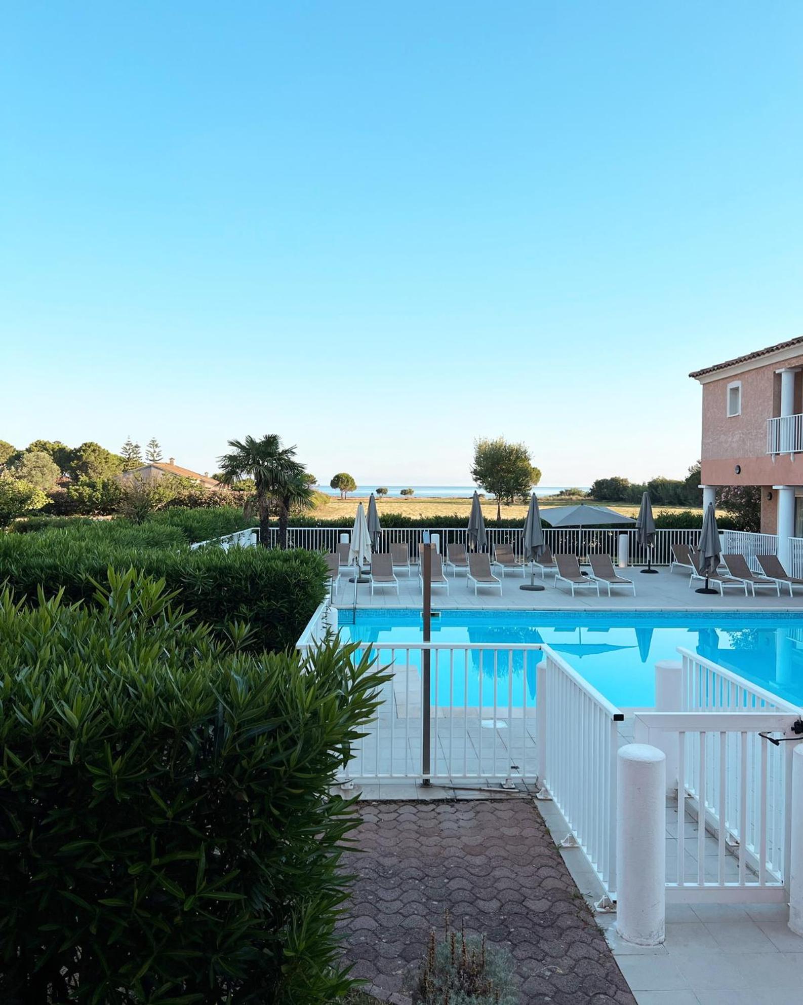 Double Room - Pool Side - Photo 5