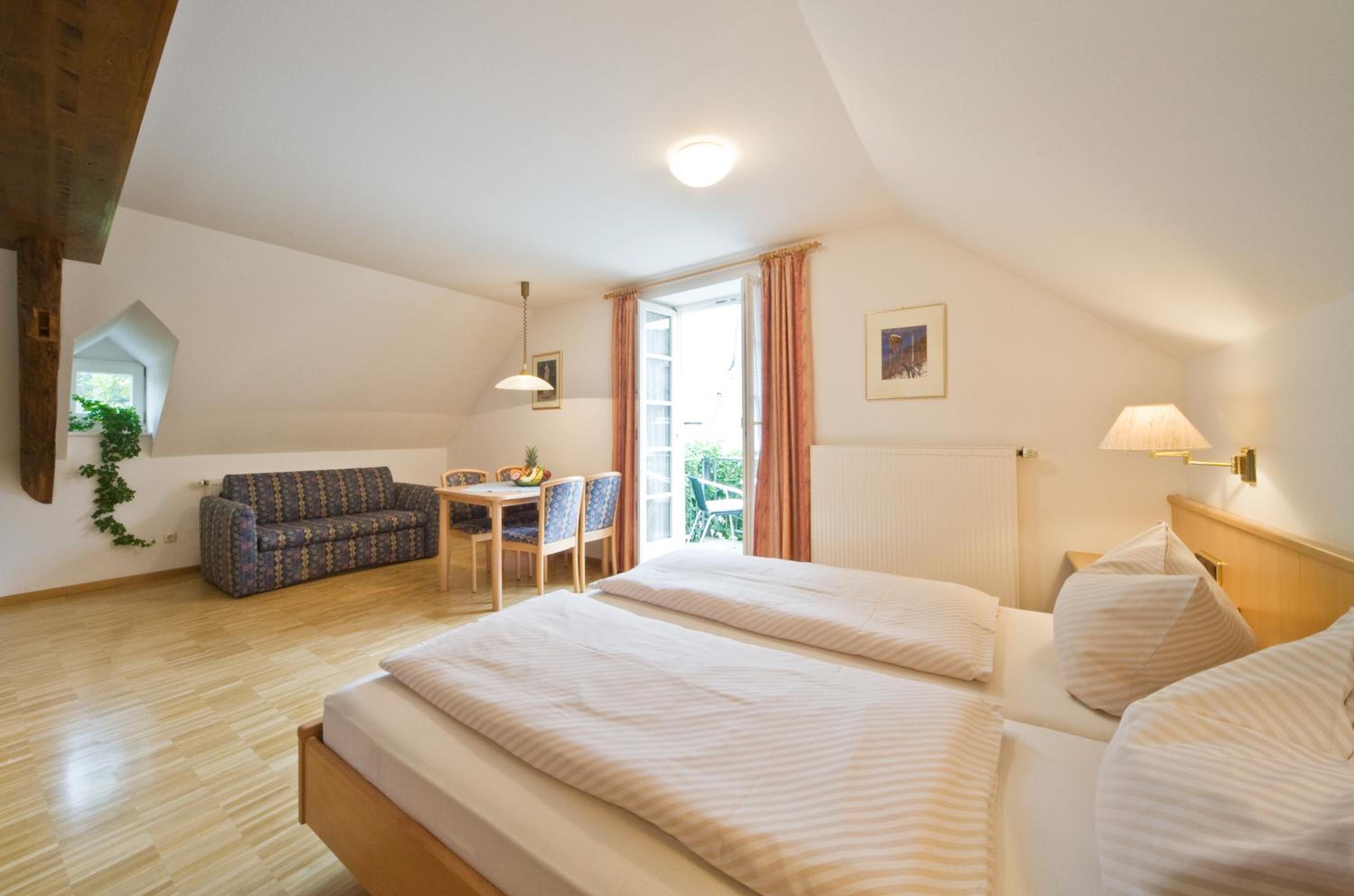 Double Room with Balcony photo 2