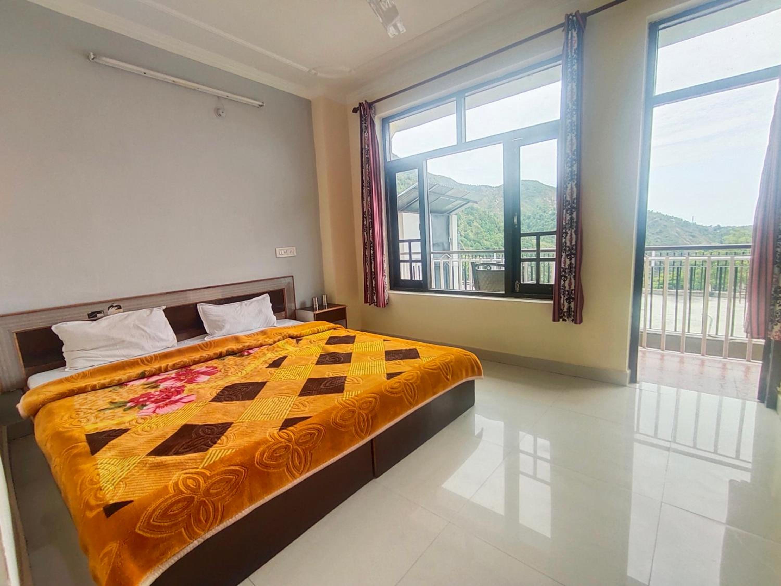 Quadruple Room With Mountain View photo 2