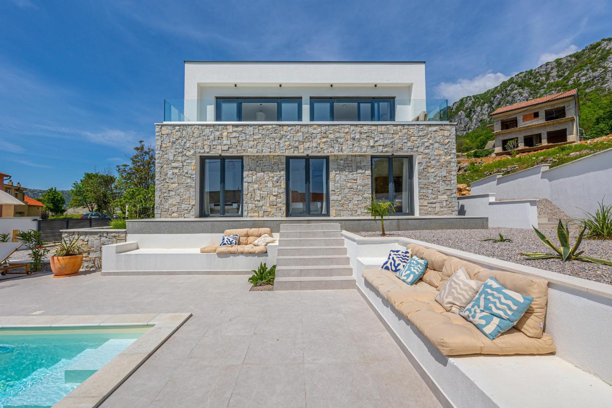 Deluxe Villa photo 2