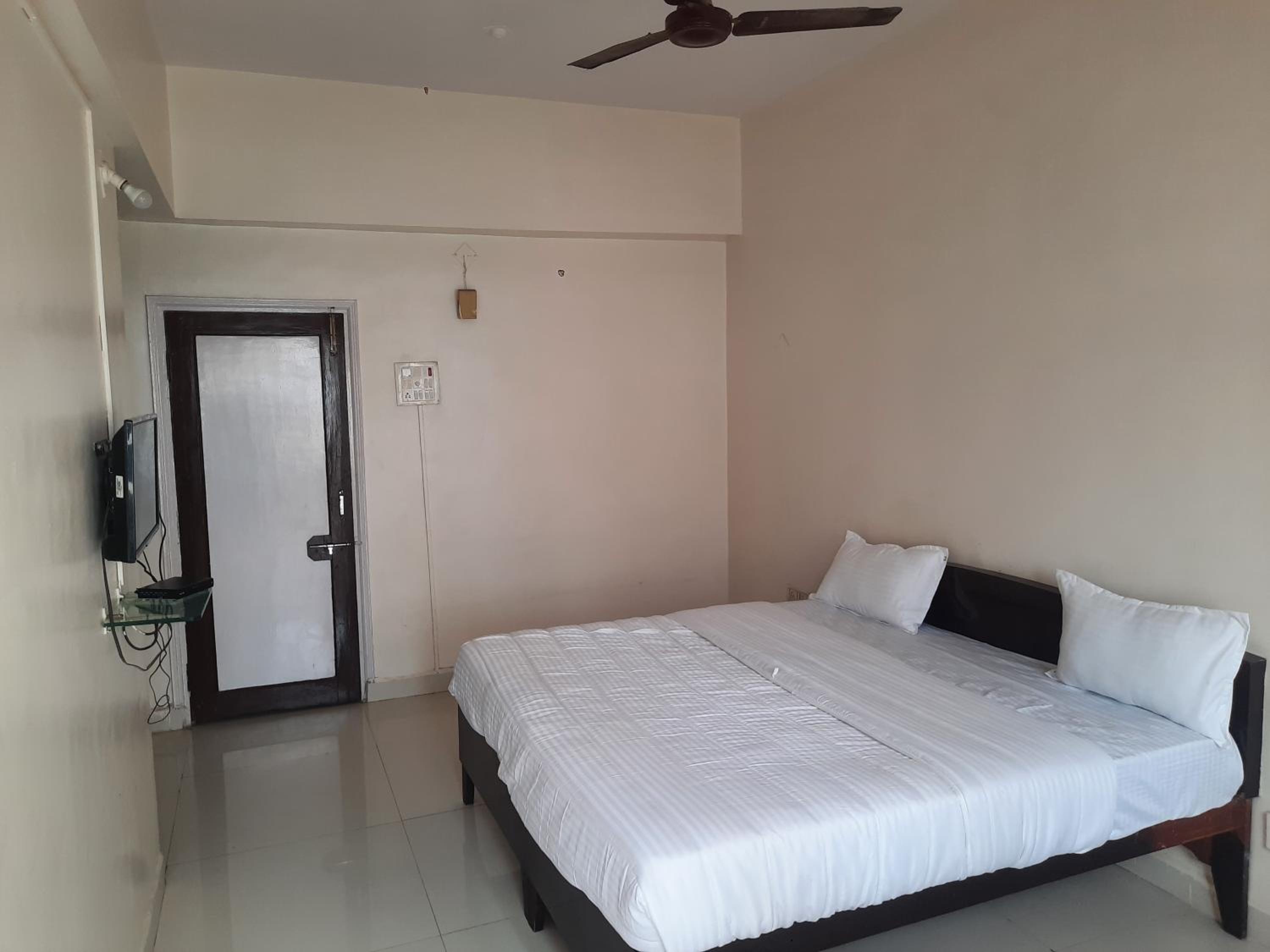 King Room with Balcony photo 2