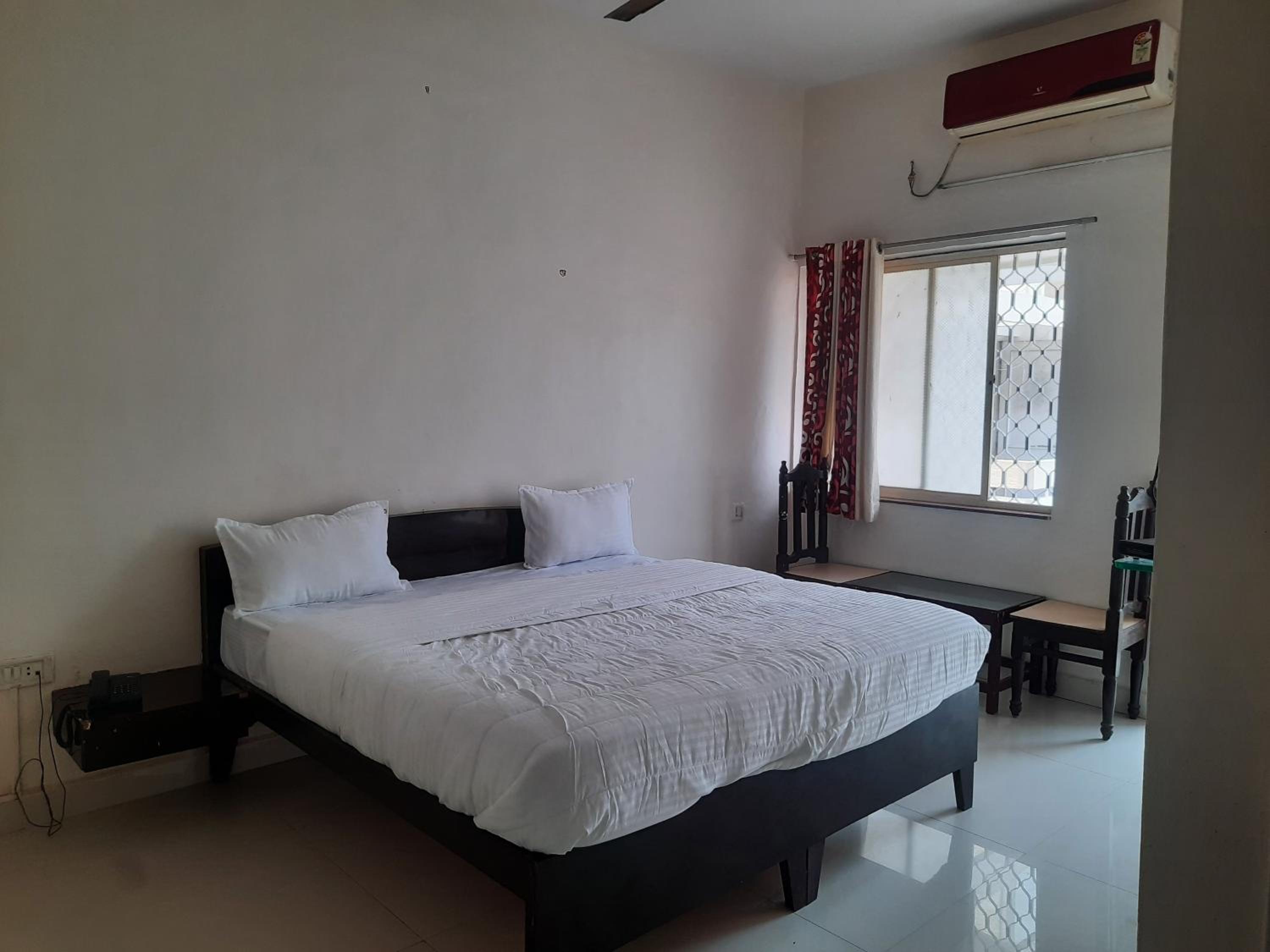 King Room with Balcony photo 3