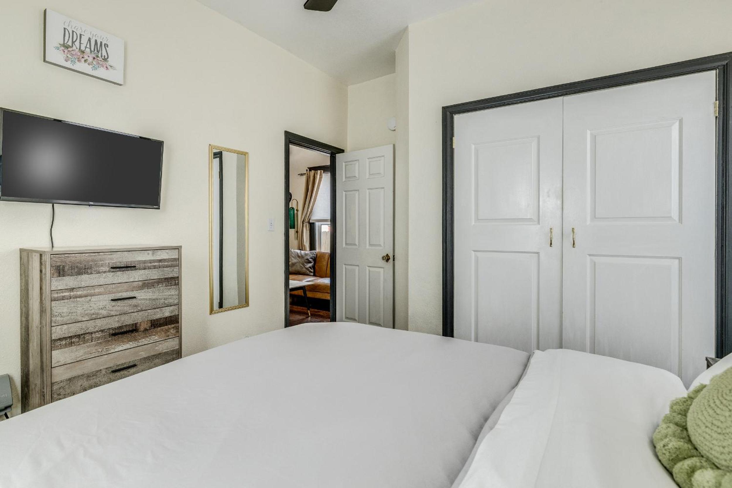 Two-Bedroom House photo 2