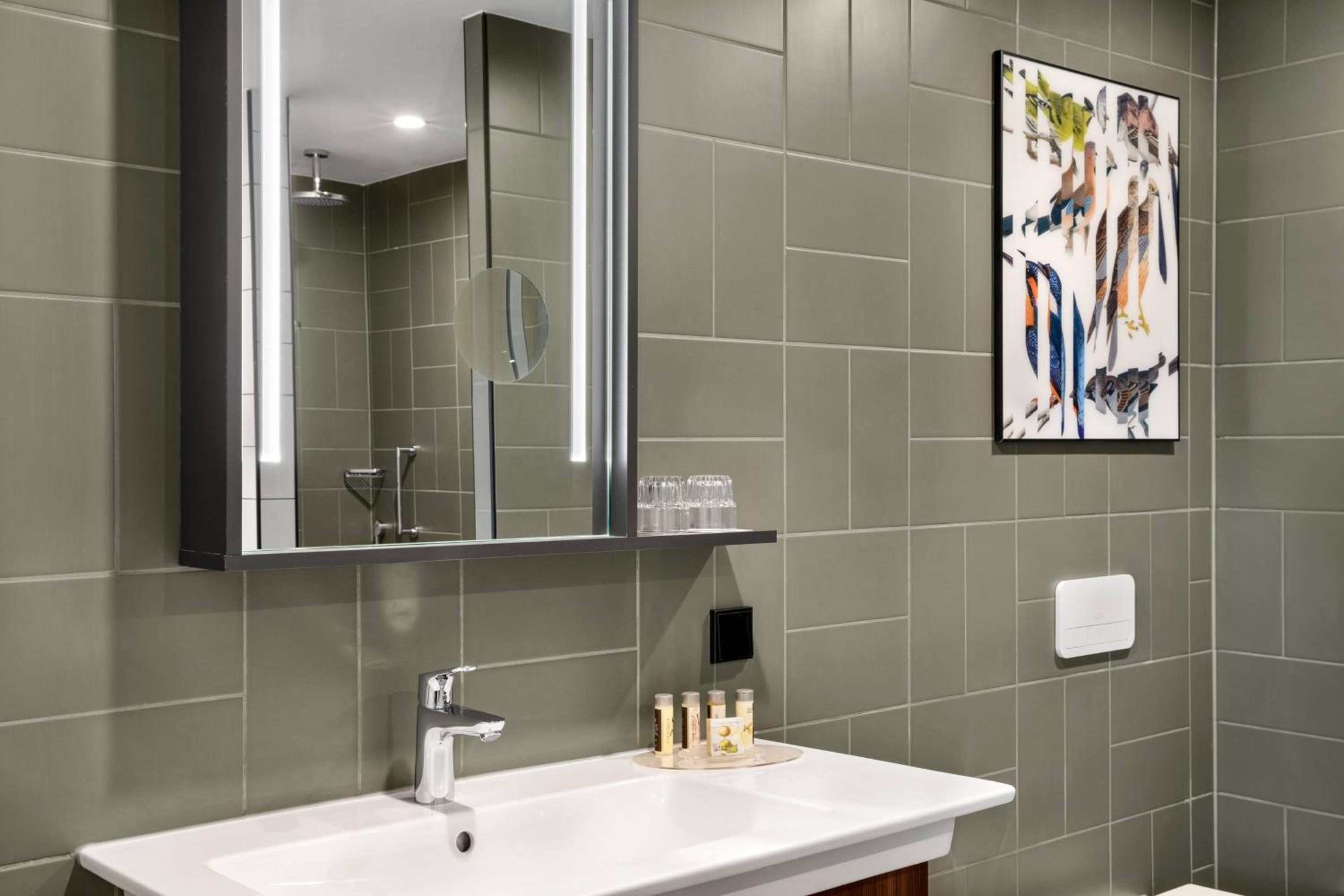 Deluxe King Room photo 2