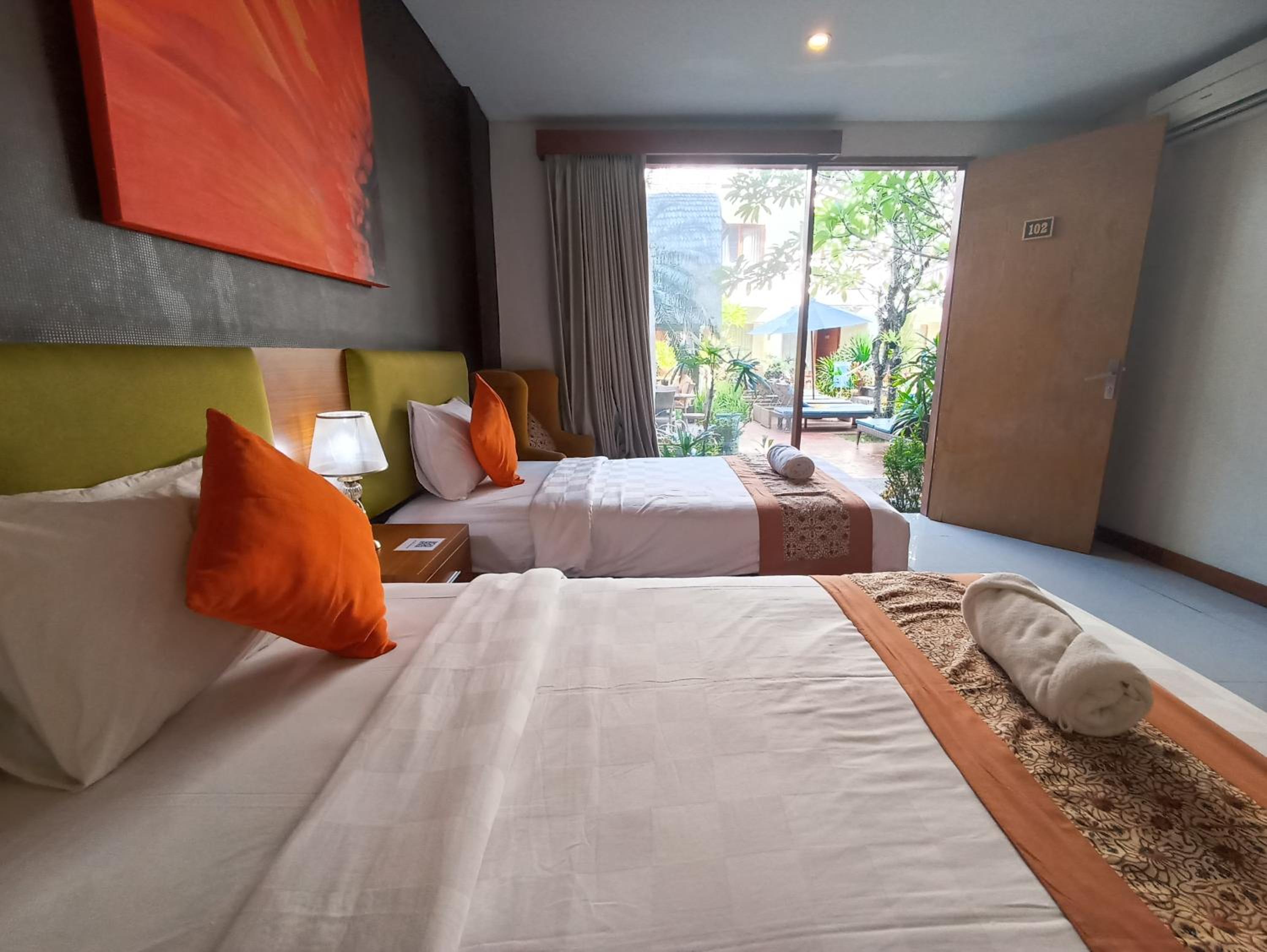 Deluxe Room - Pool Side photo 2