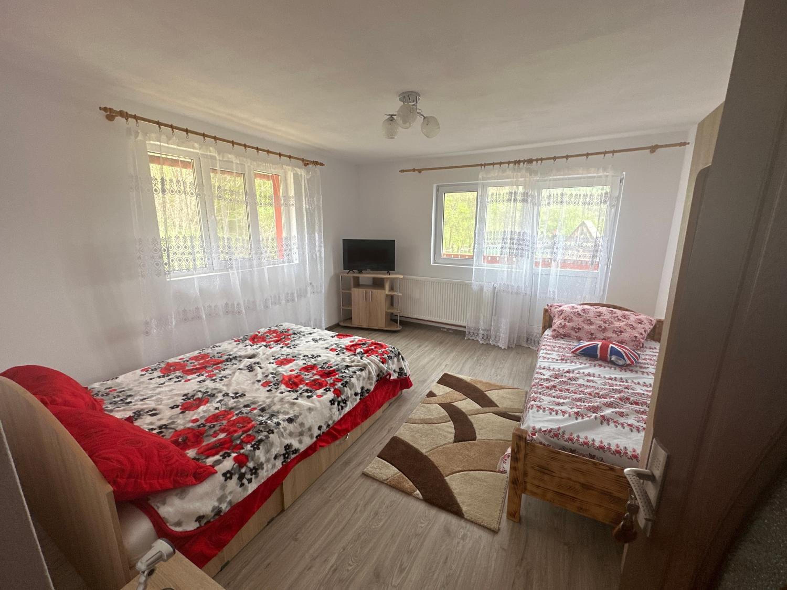 Deluxe Room (2 Adults + 1 Child) photo 1