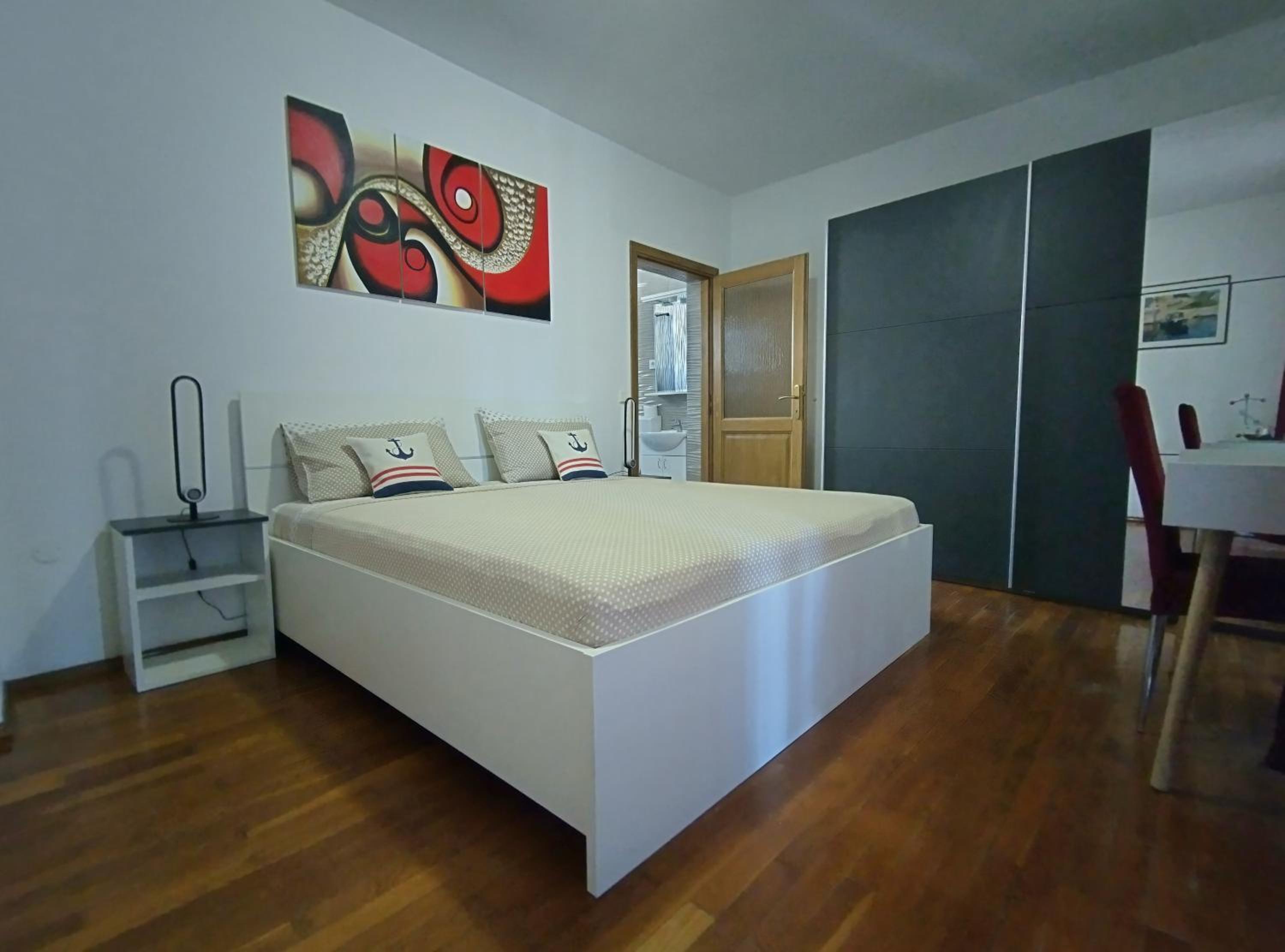 Three-Bedroom Apartment photo 1
