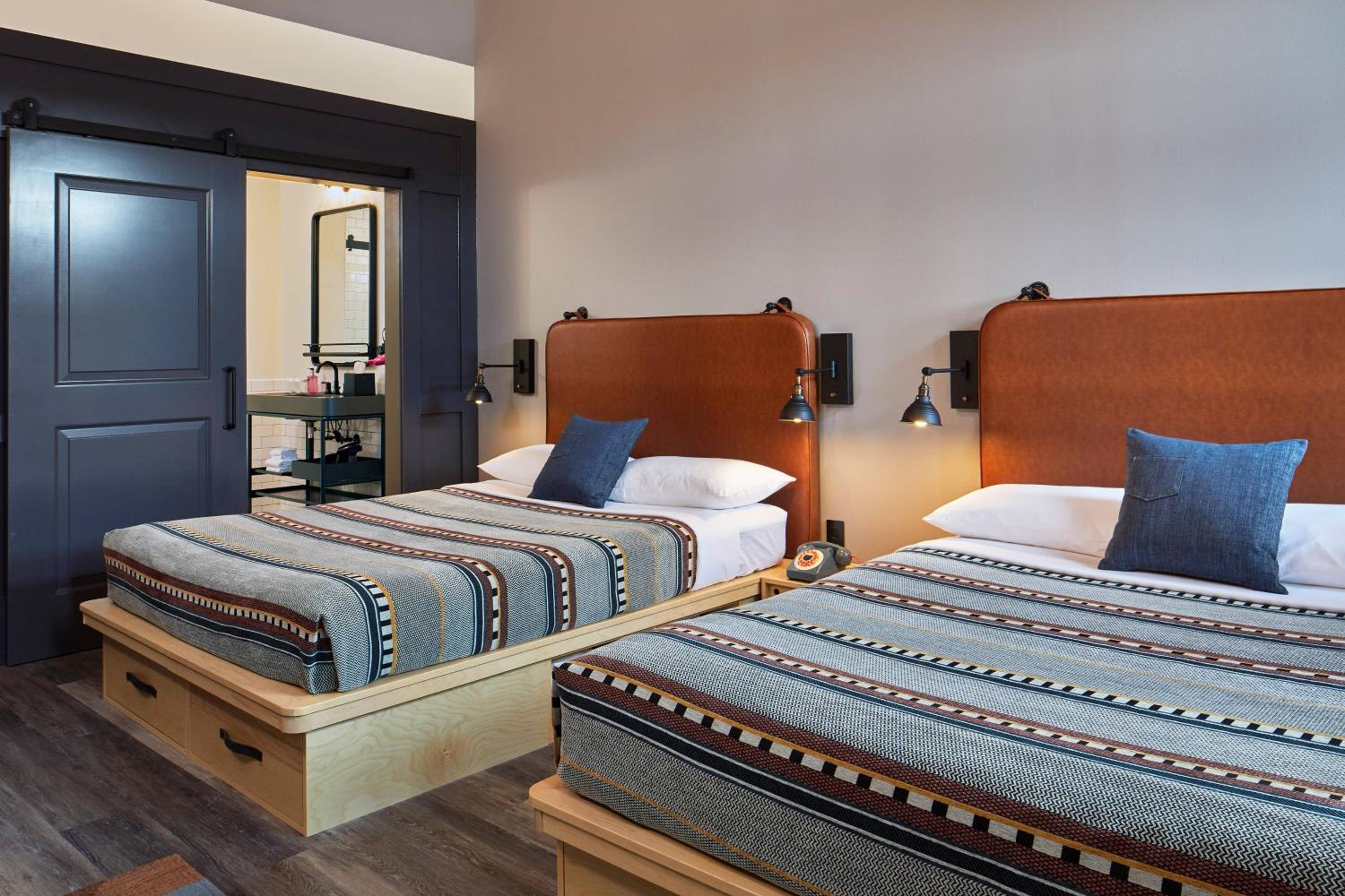 Queen Room with Two Queen Beds and Roll-In Shower - Mobility Access