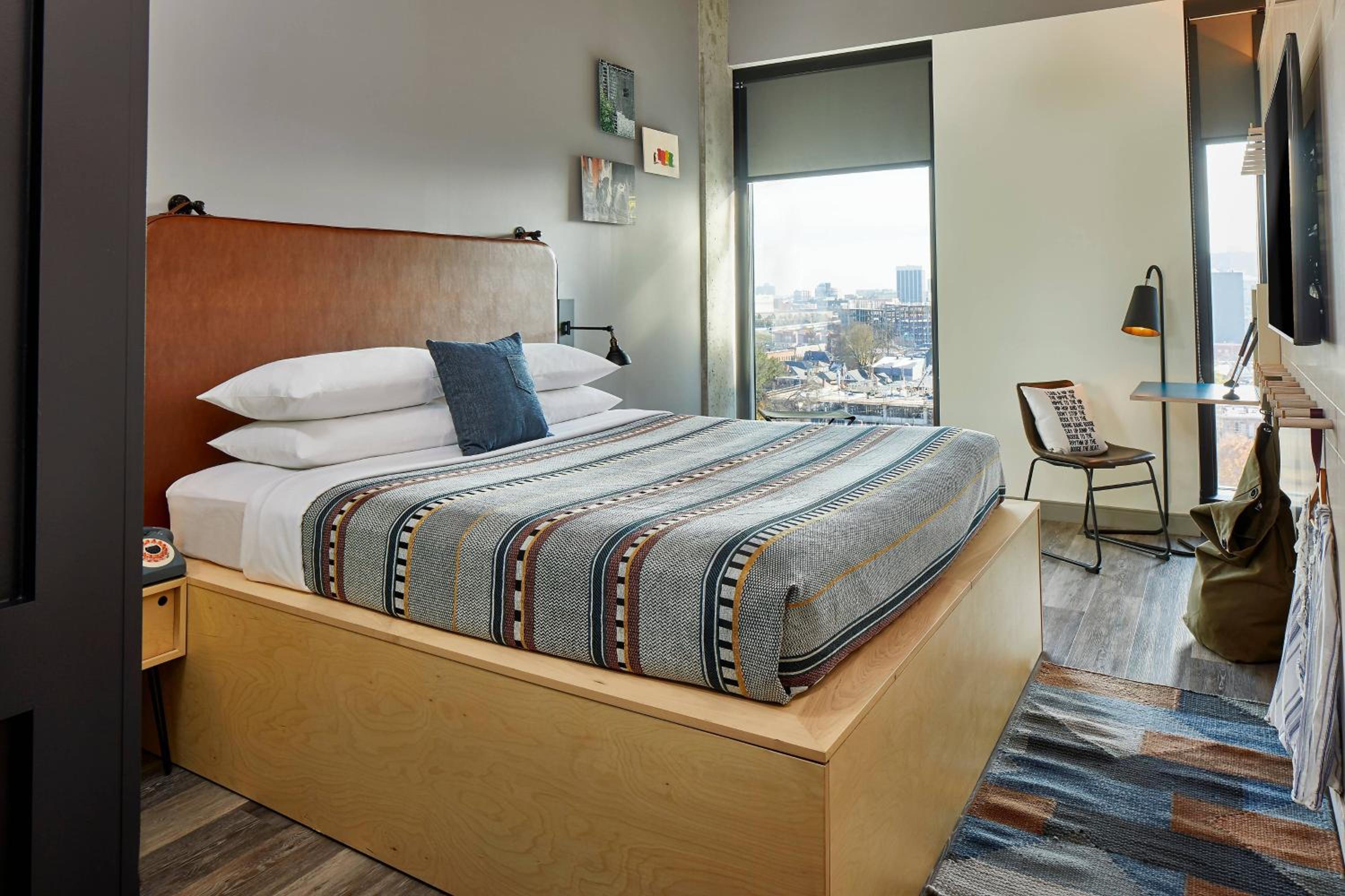 King Room with Pull-Down Bed - Photo 1