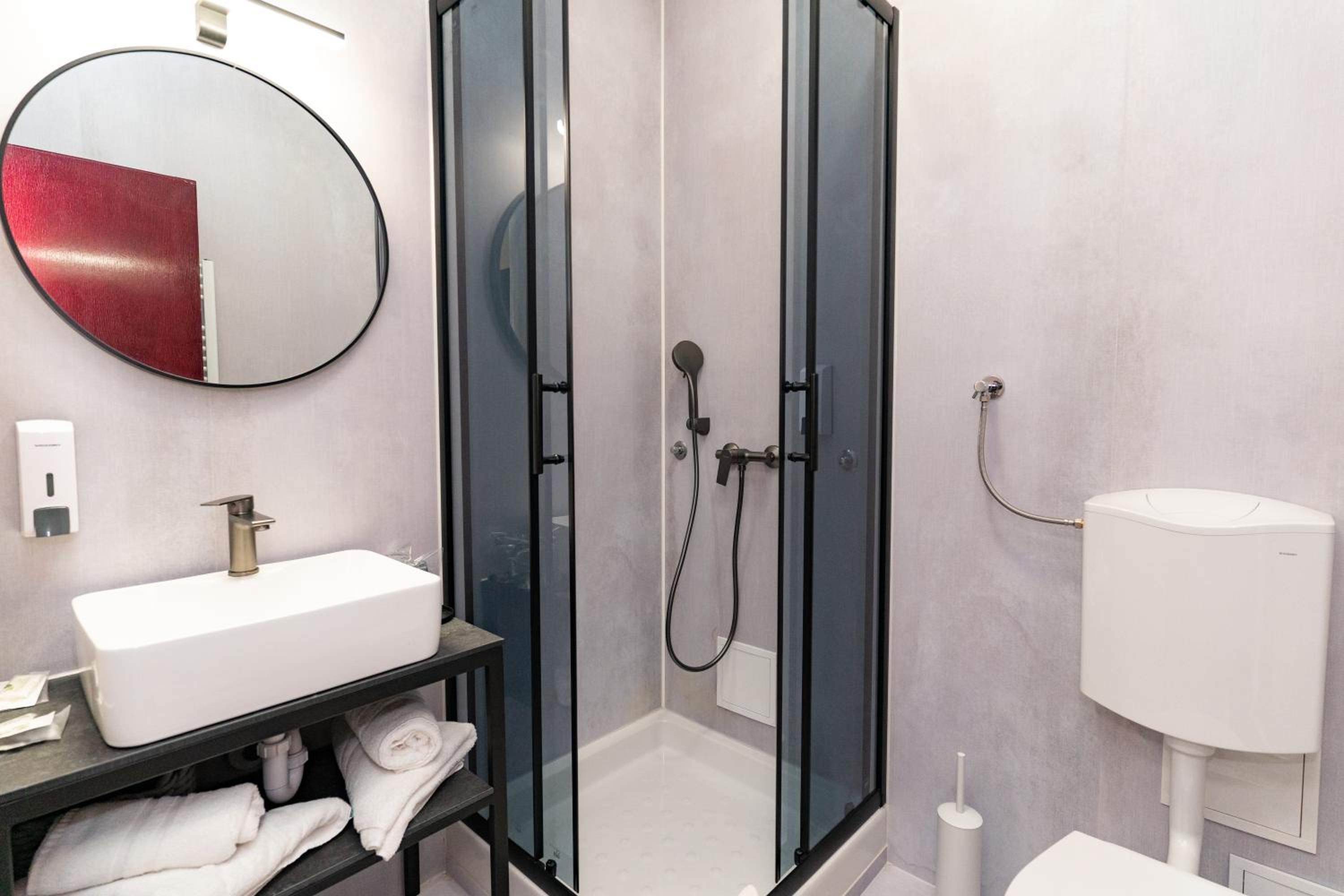Superior Deluxe Double or Twin Room  photo 2