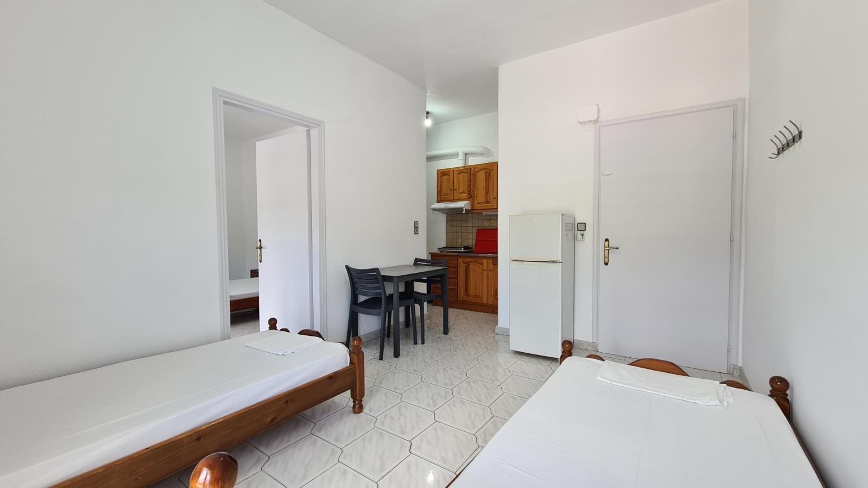 One-Bedroom Apartment - Photo 20