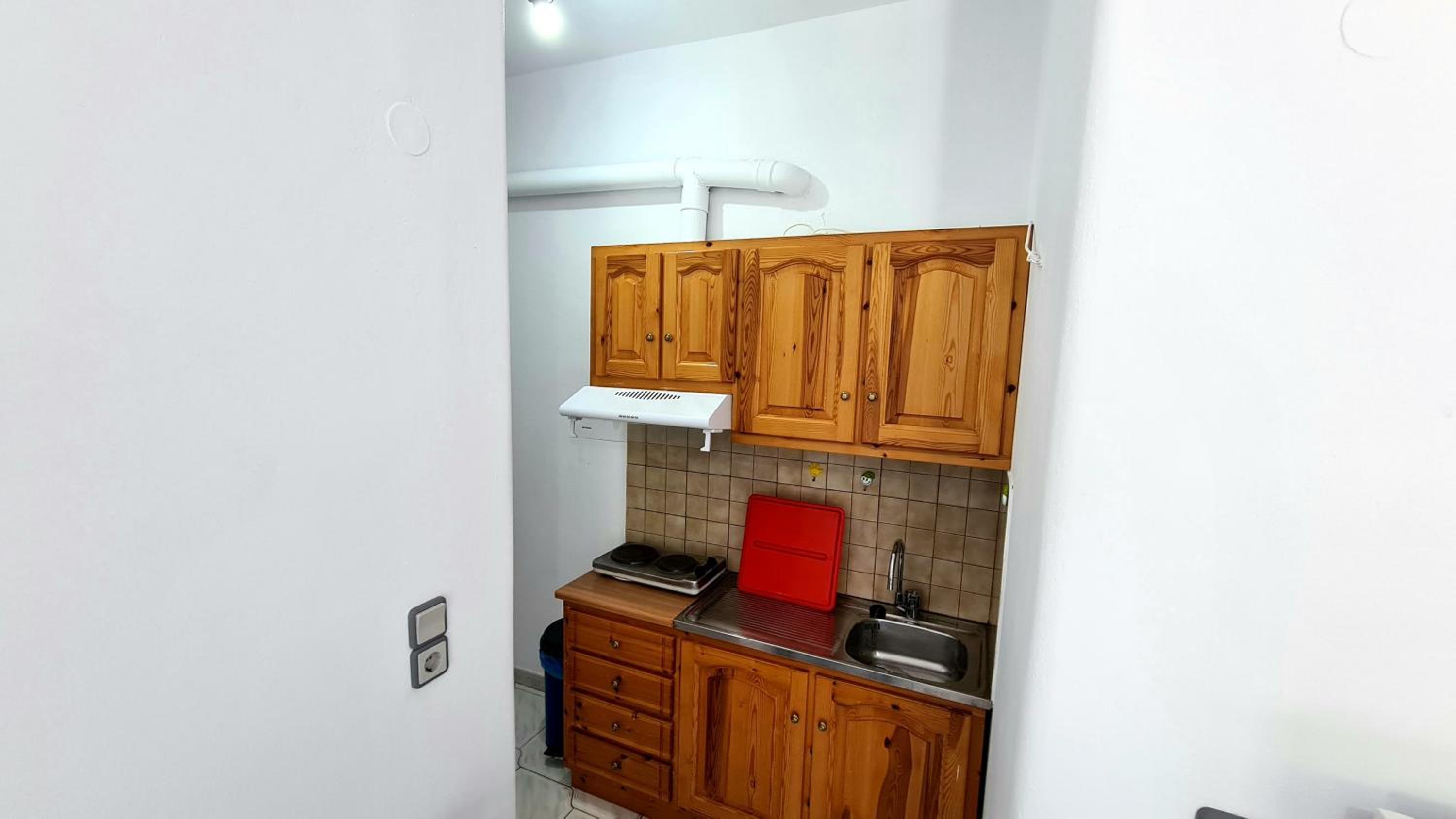 One-Bedroom Apartment - Photo 28