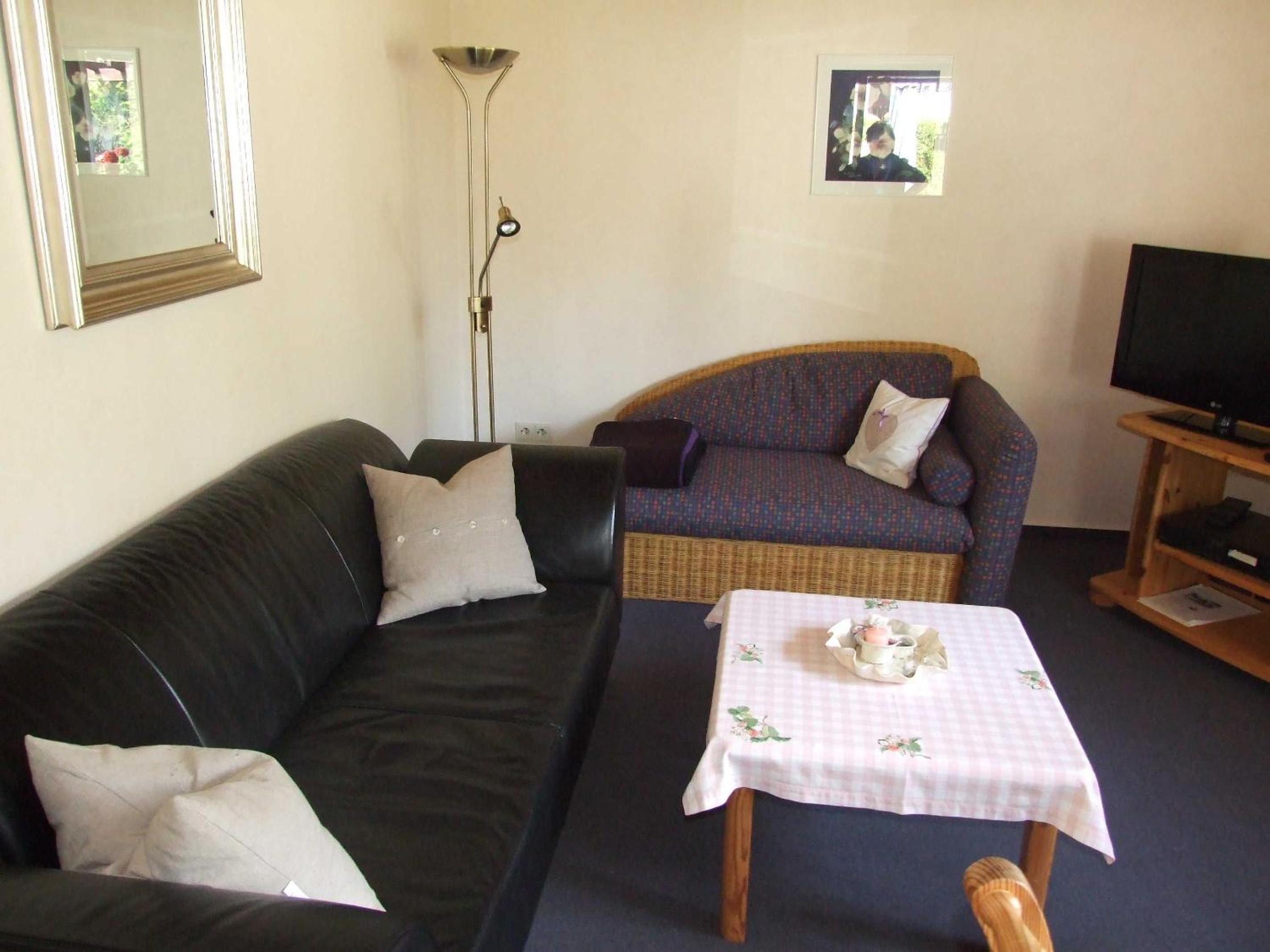 One-Bedroom Apartment with Terrace photo 1