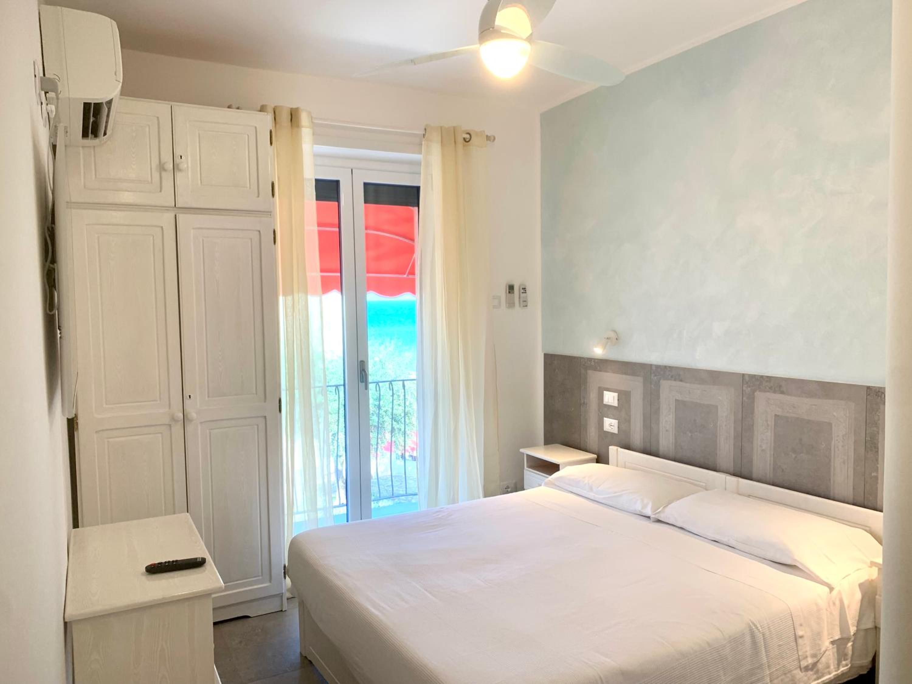 Double Room with Balcony photo 3