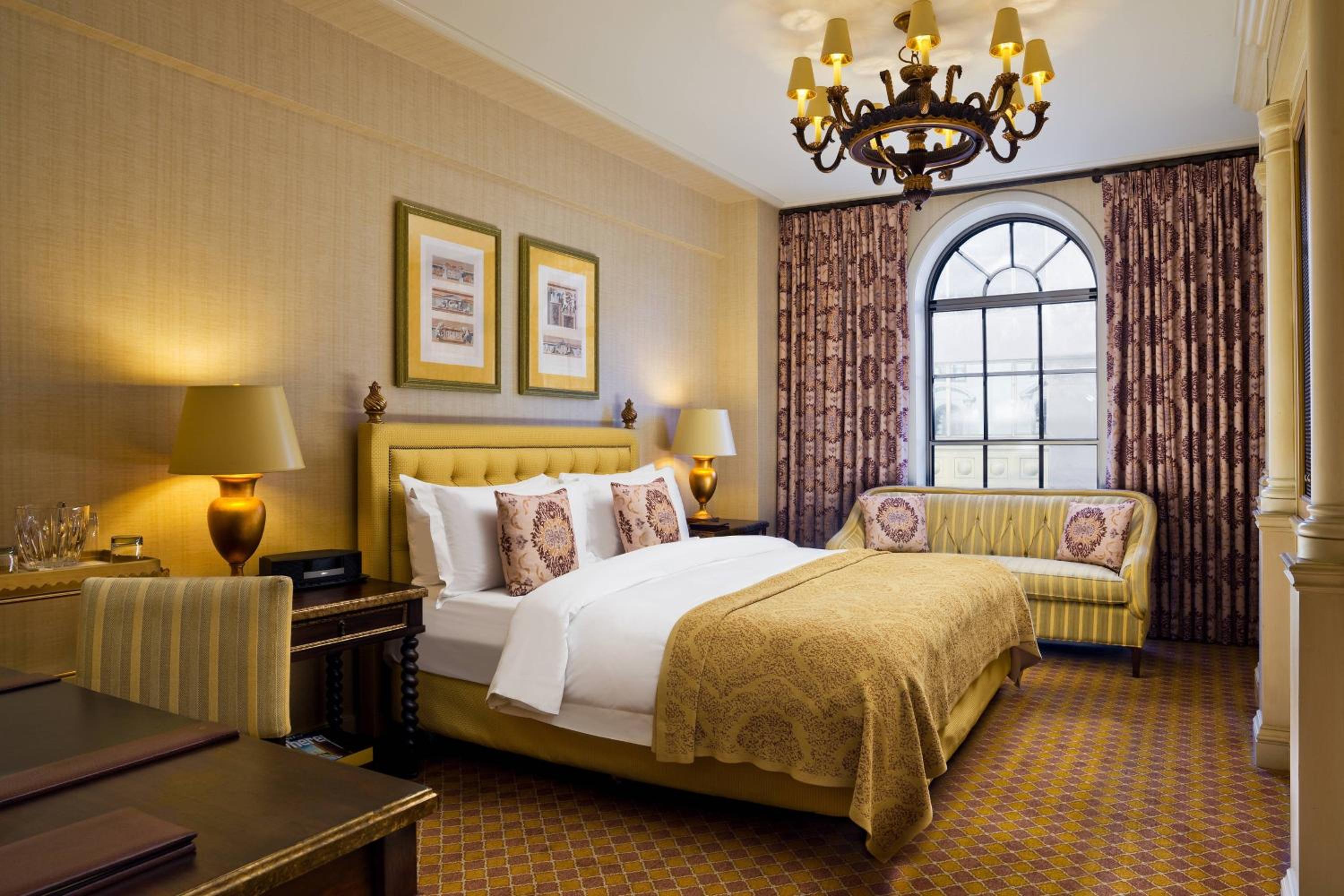 Superior, Guest room, 1 King - Photo 2