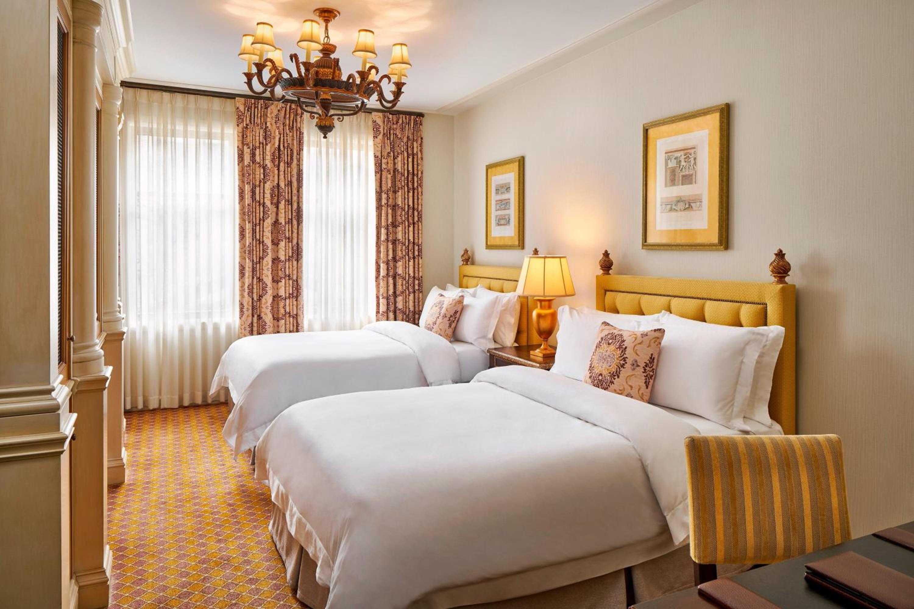 Superior Double Room with Two Double Beds and Interior View - Photo 2