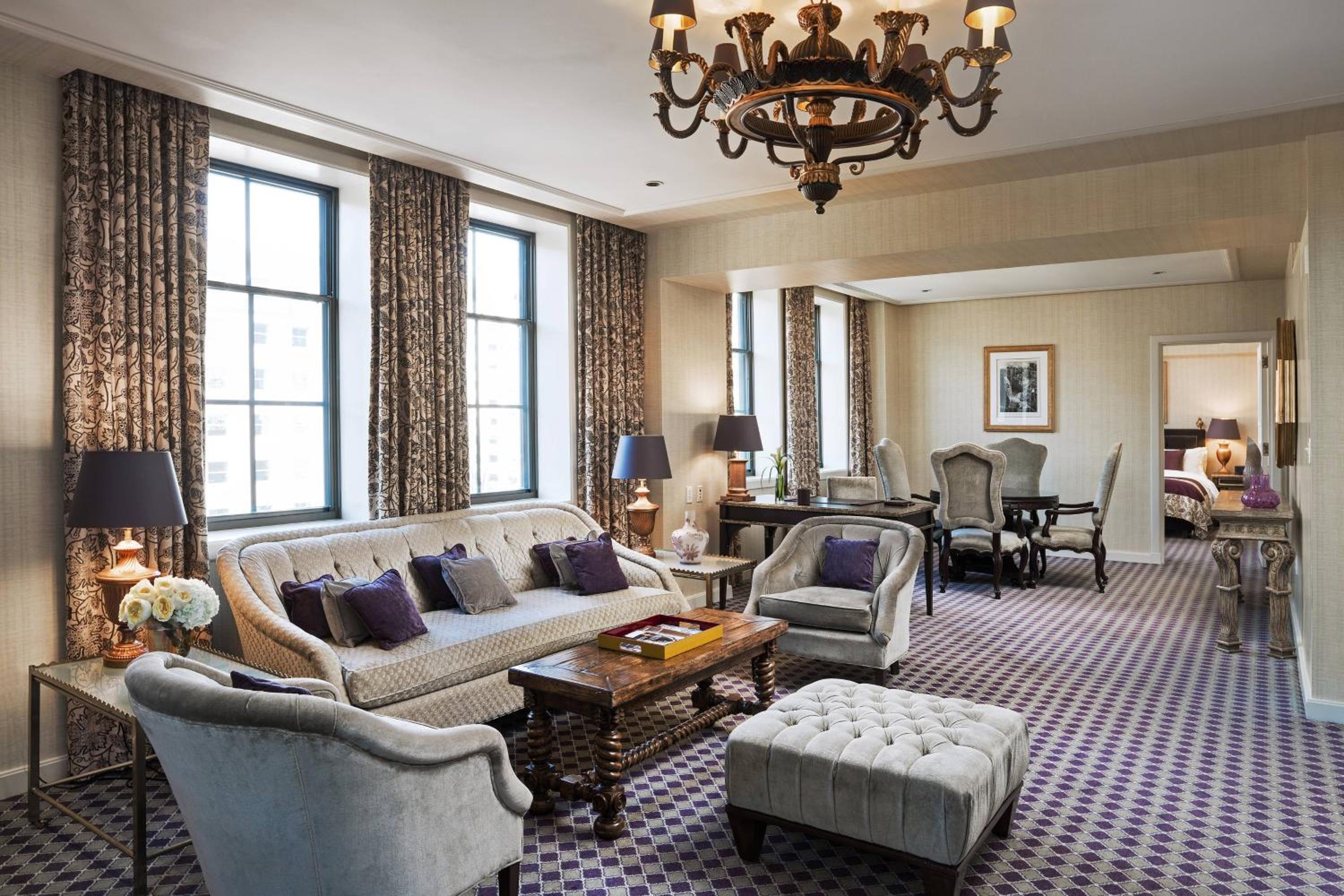 St. Regis Suite, 1 Bedroom Suite, 1 King - Photo 3