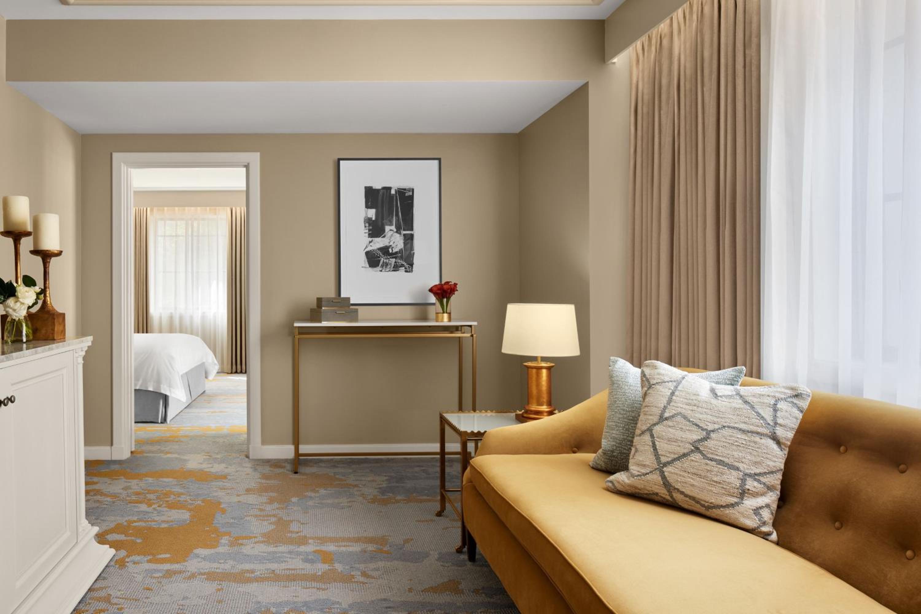 Caroline Astor Suite, Suite, 1 King - Photo 1