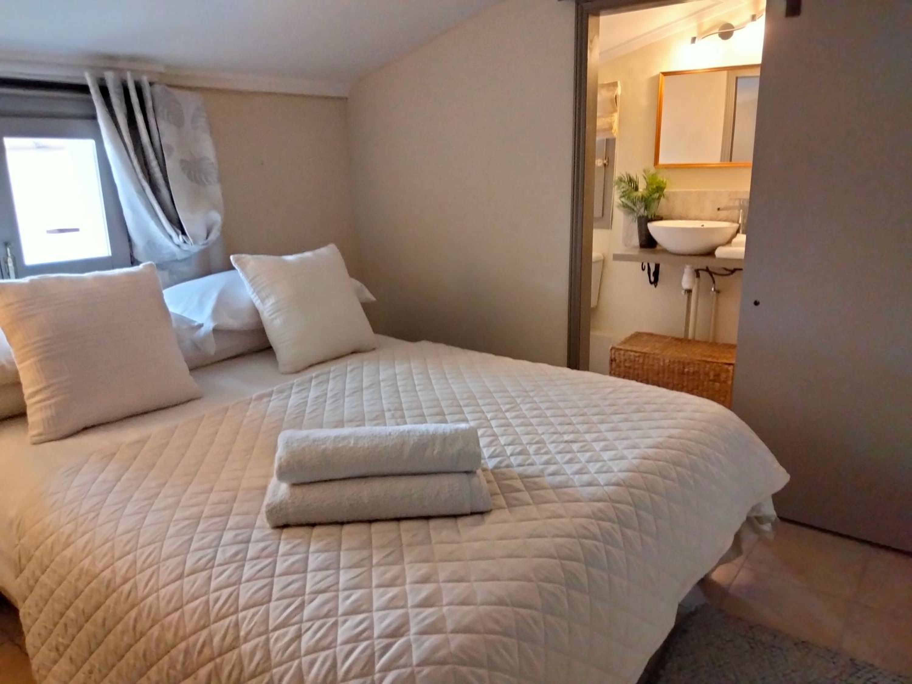 Habitación Doble con Baño Privado