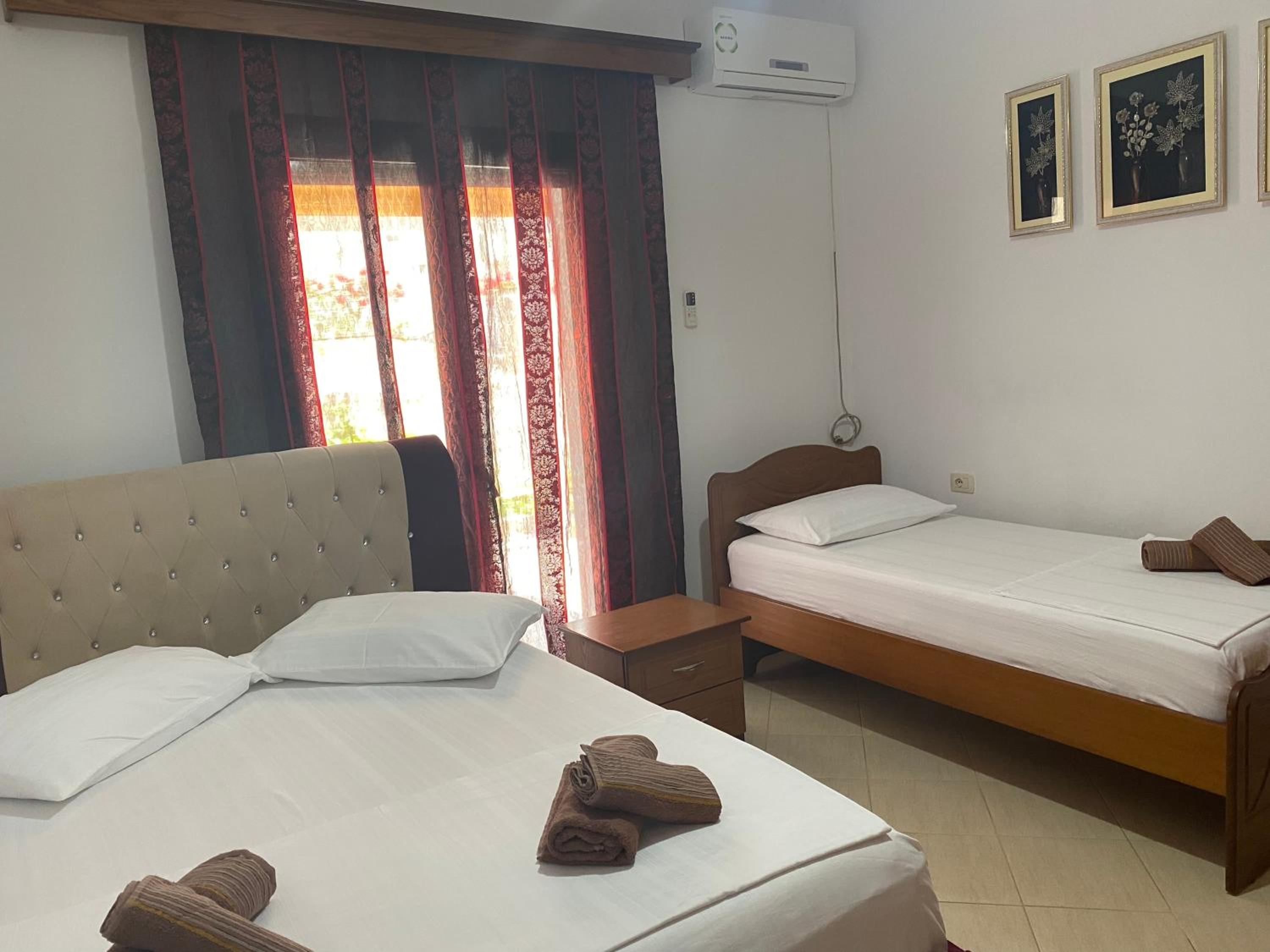 Basic Triple Room photo 1