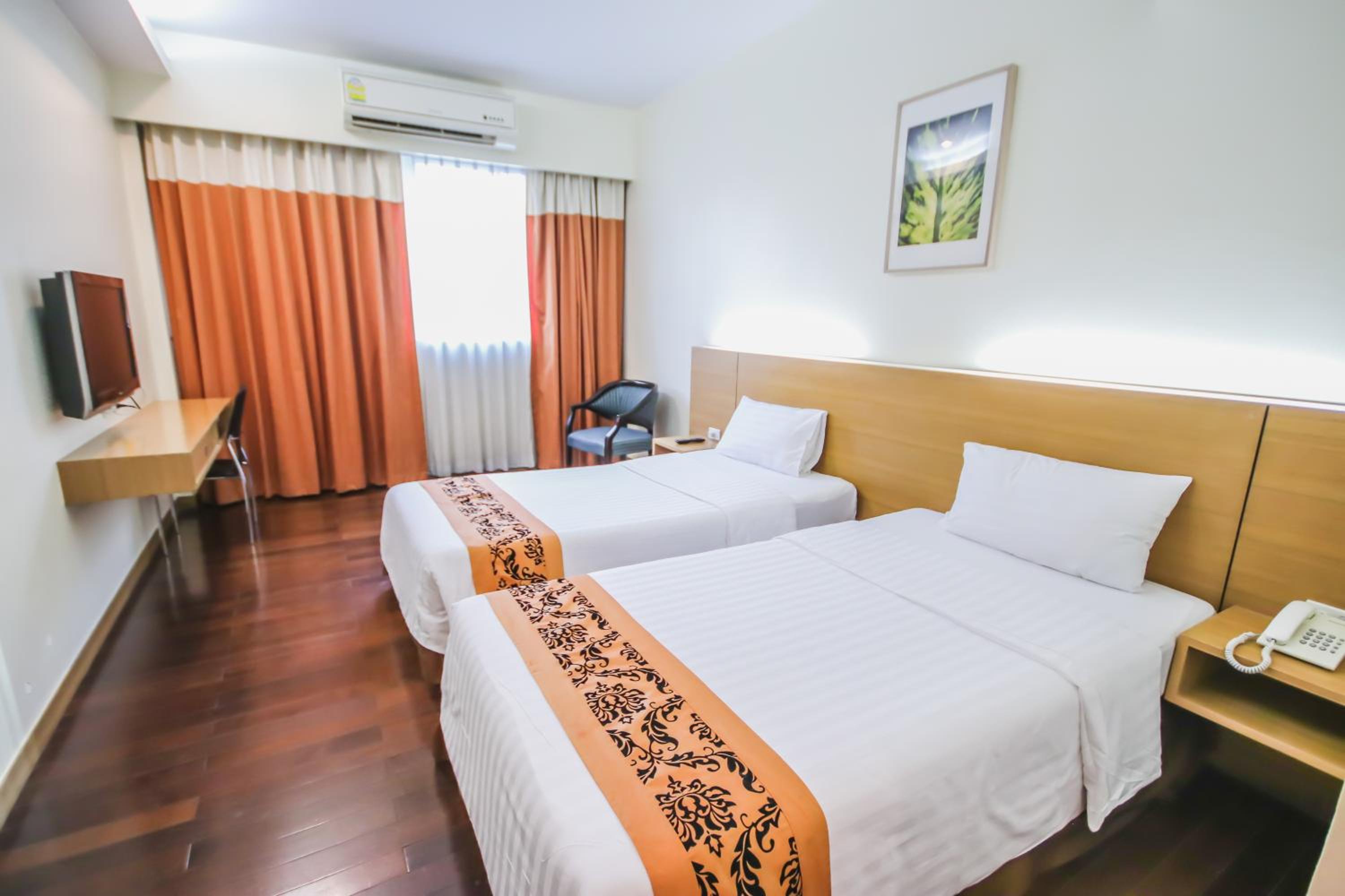Budget Twin Room photo 2