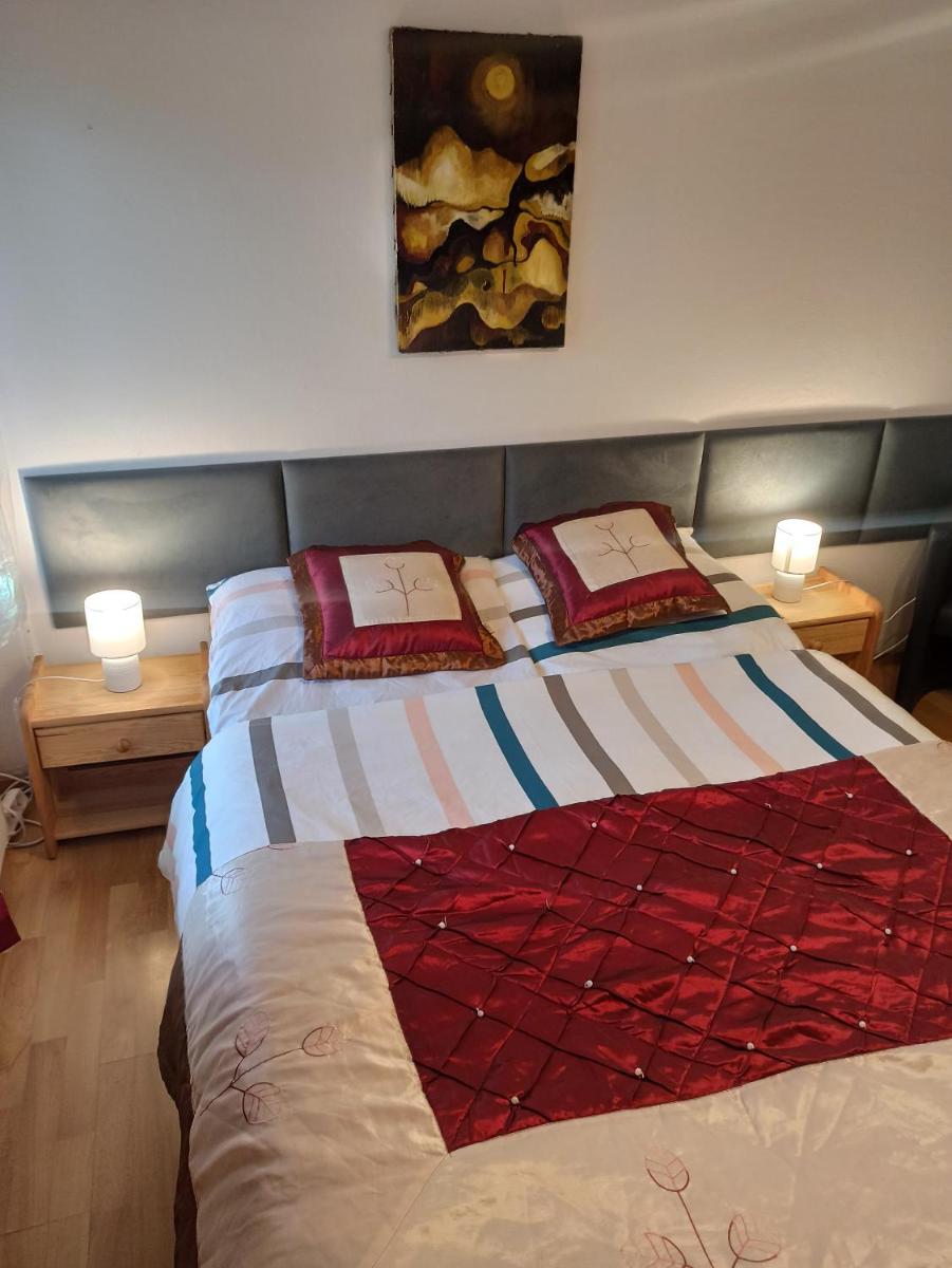 Double Room with Private Bathroom photo 1