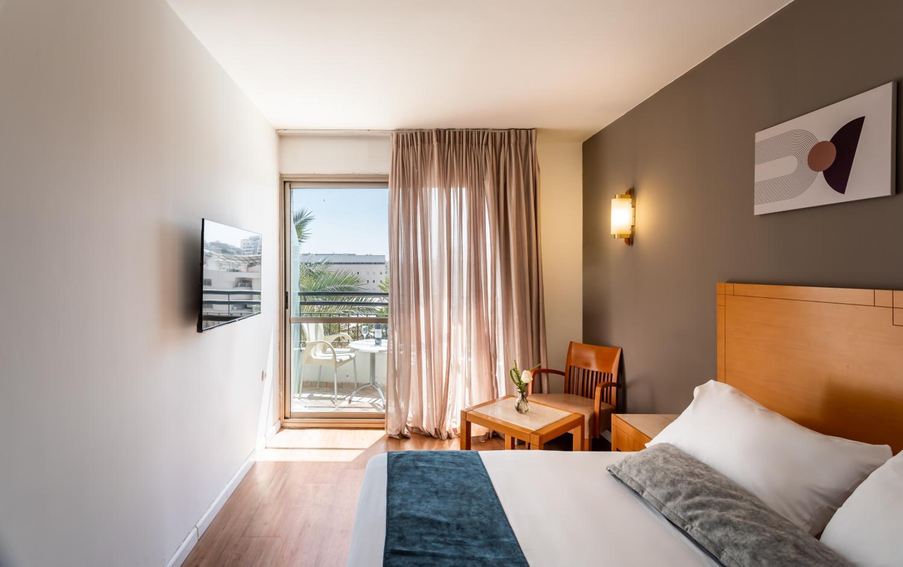 Classic Double or Twin Room with Balcony - Photo 1