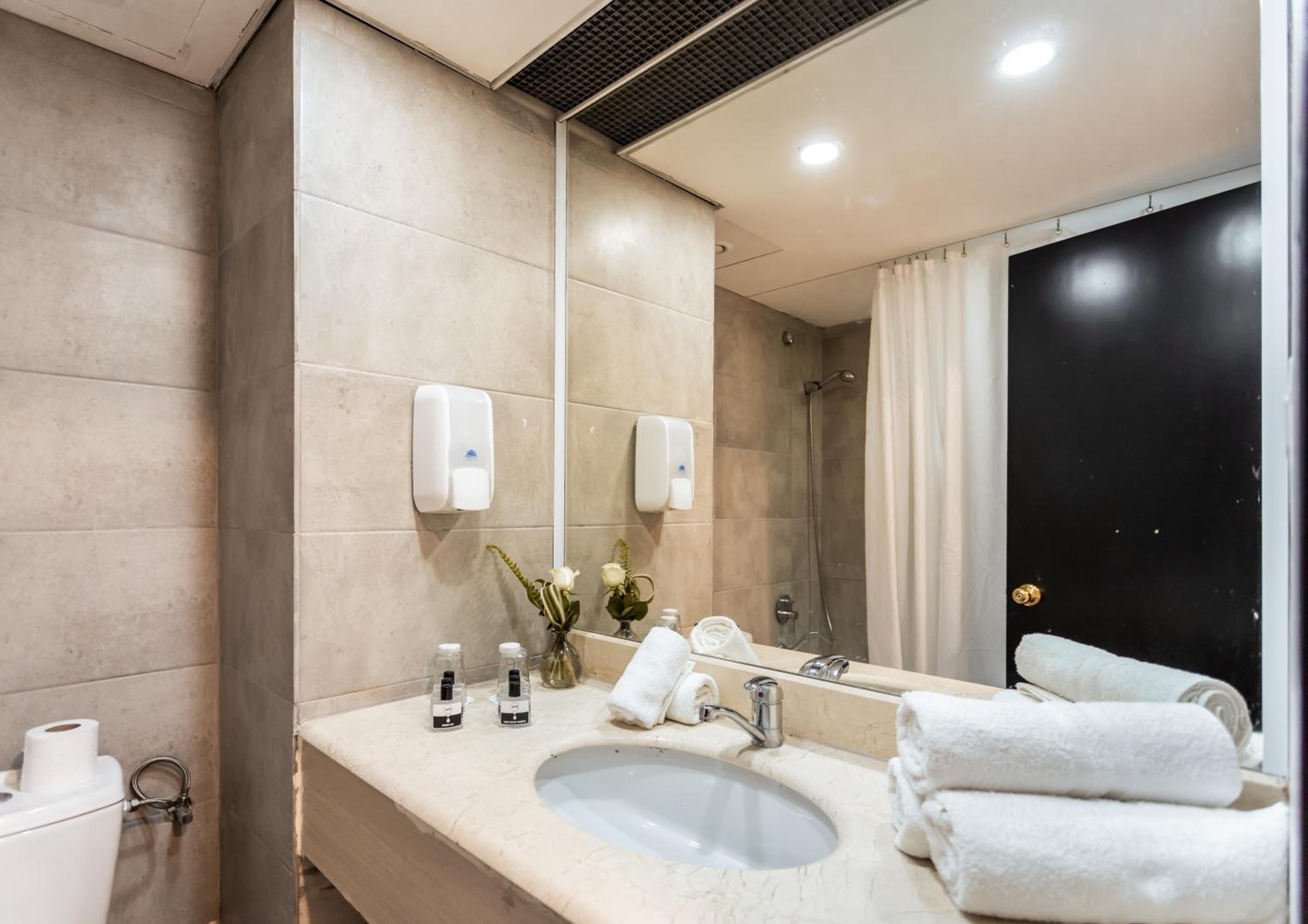 Classic Double Room with Balcony Pool view - Photo 2