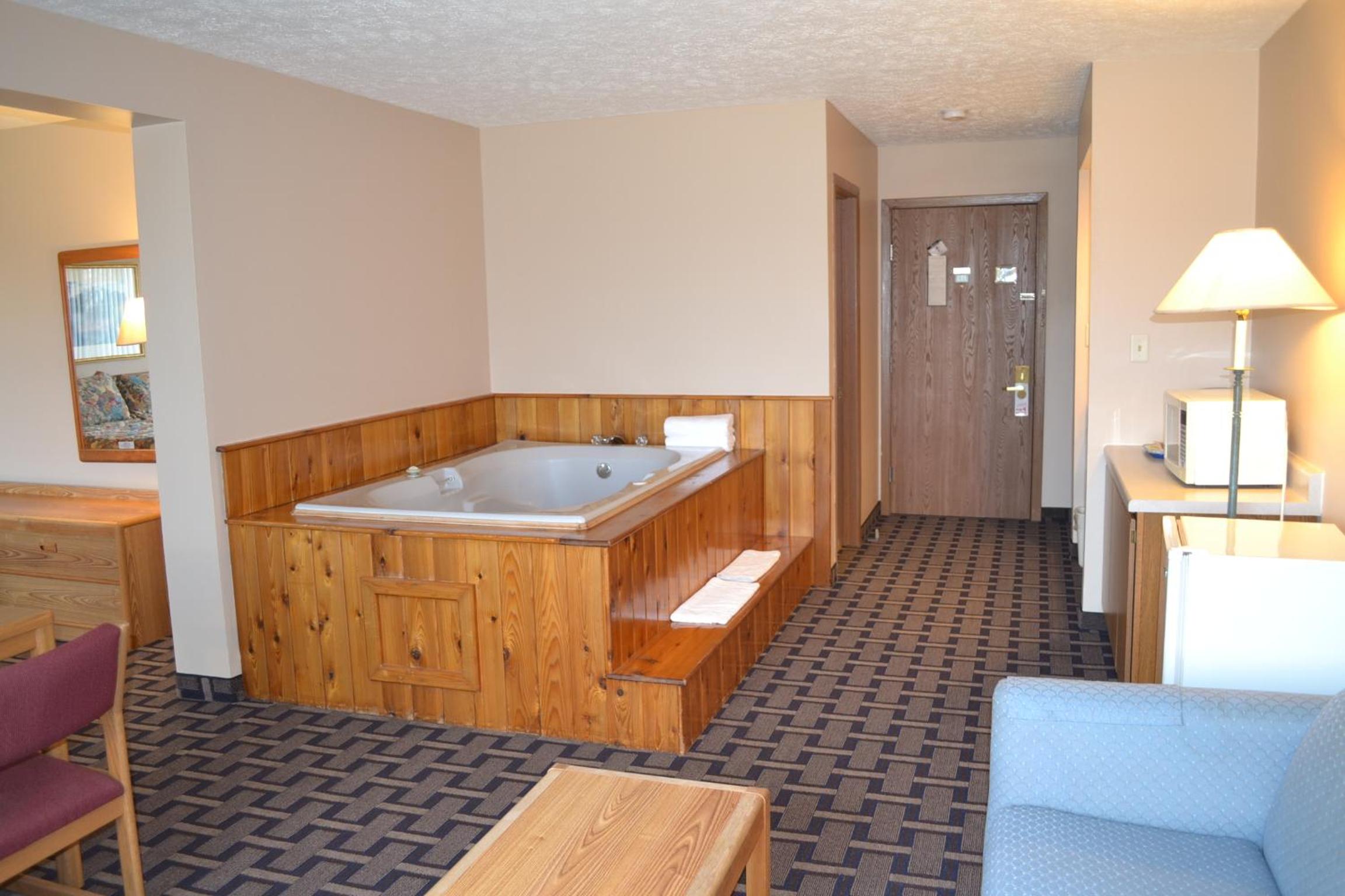 King Studio with Spa Bath - Photo 2