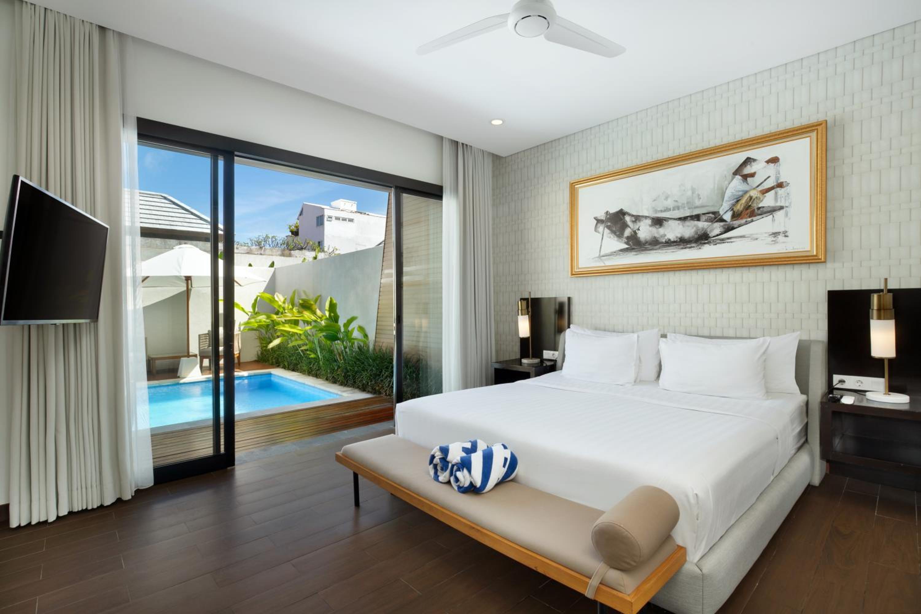 One-Bedroom Villa - Photo 37