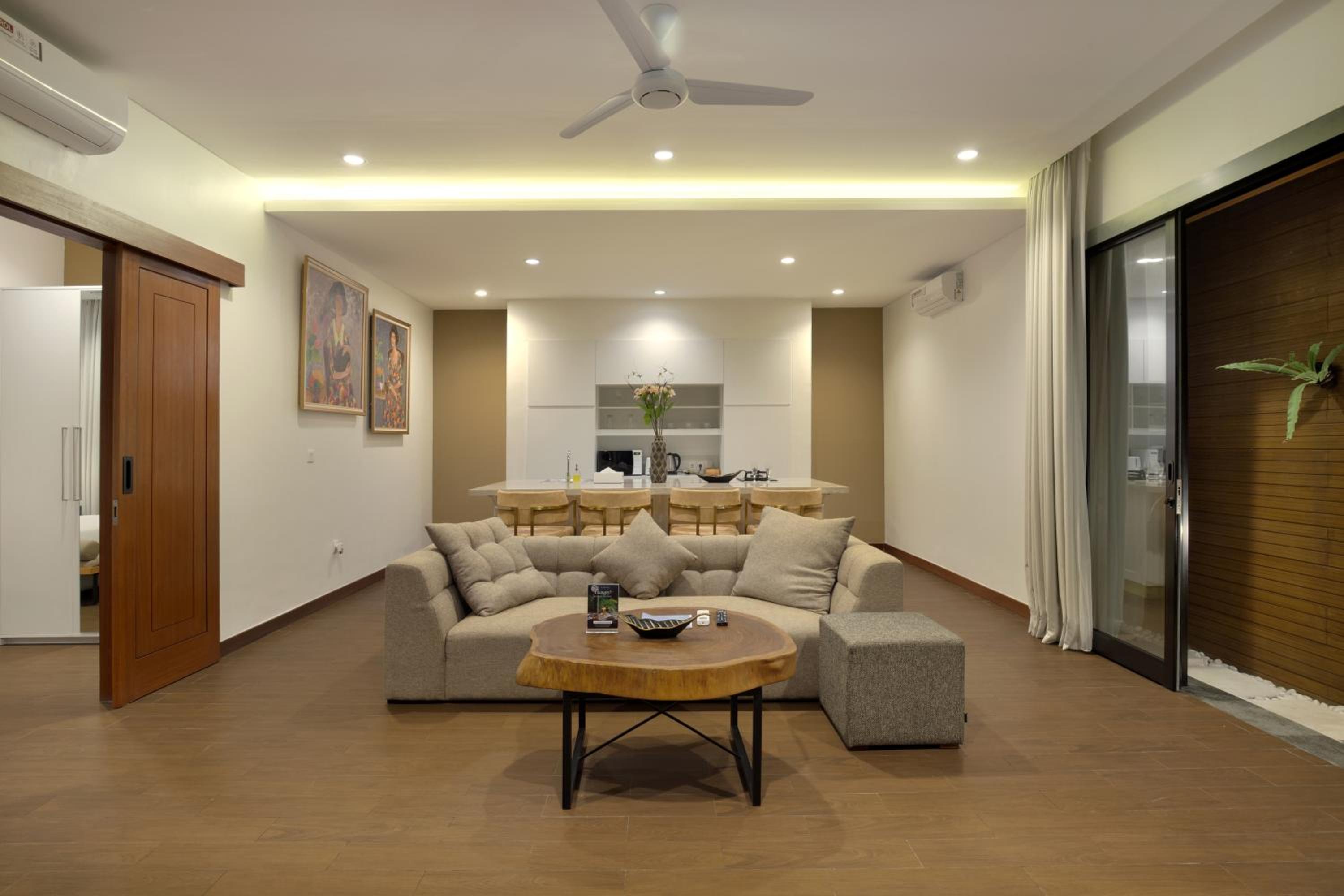 One-Bedroom Villa - Photo 24