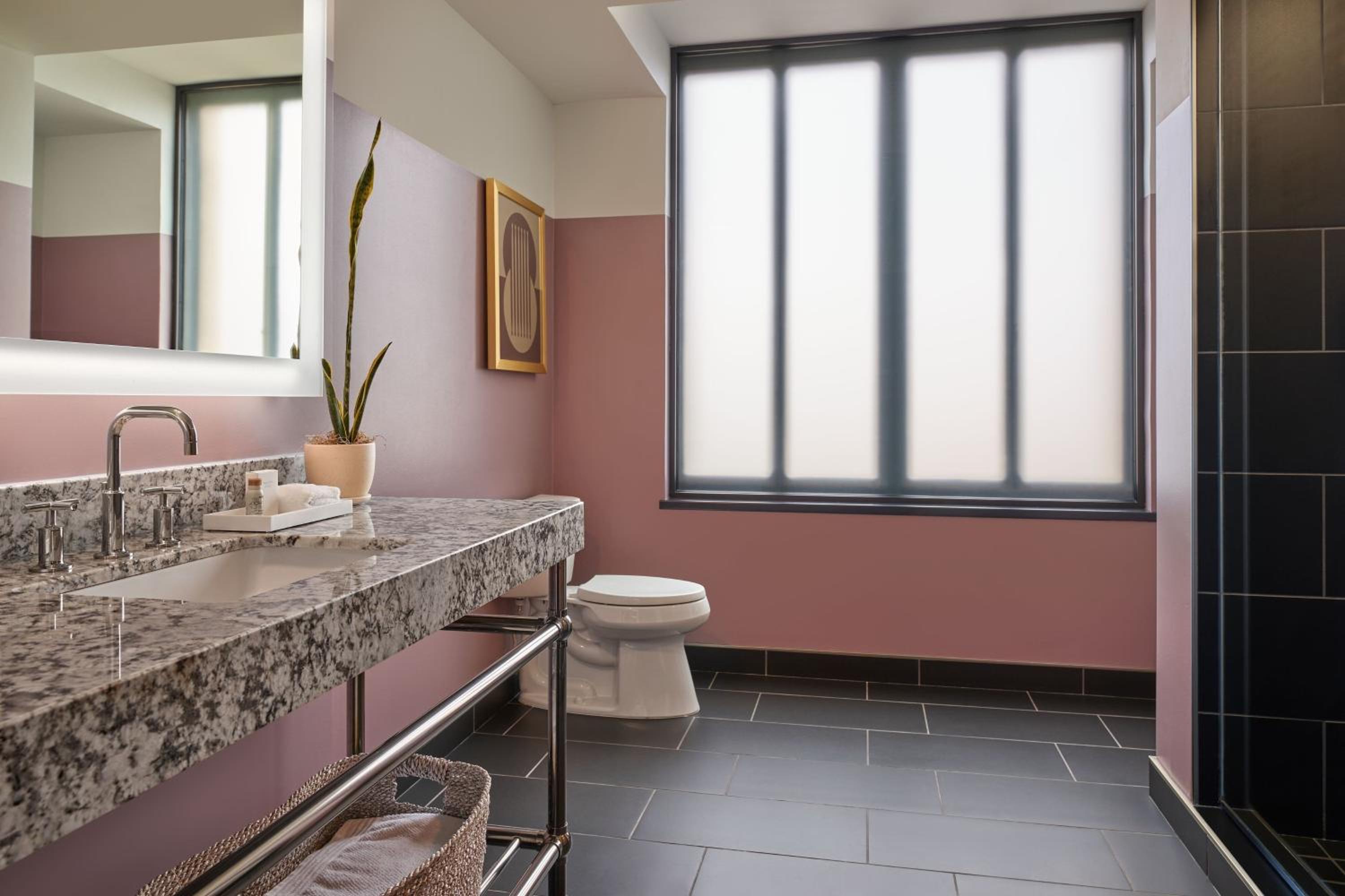 Queen Room with Two Queen Beds and Adapted Tub - Mobility and Hearing Accessible photo 3