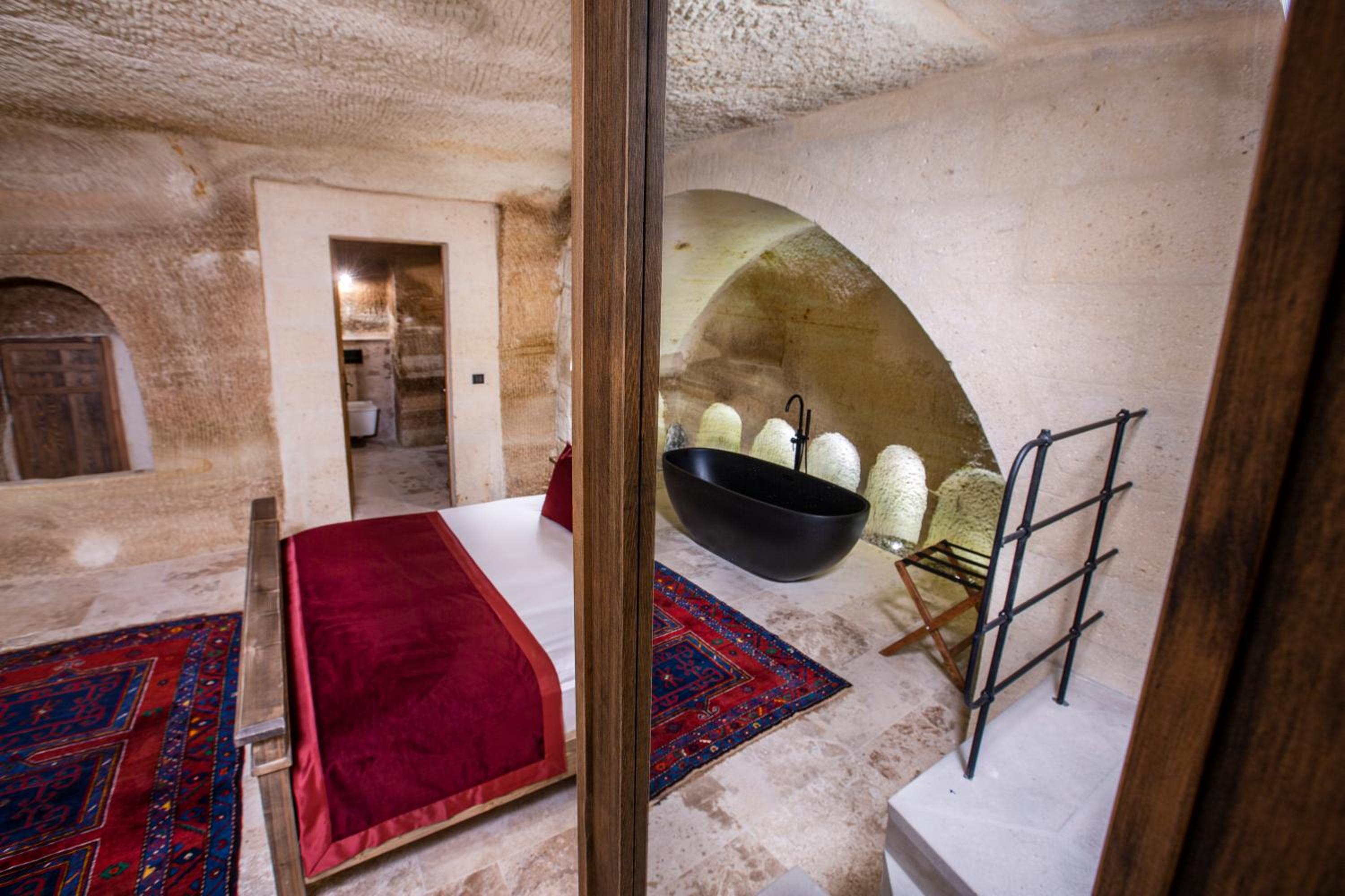 Suite - Photo 21