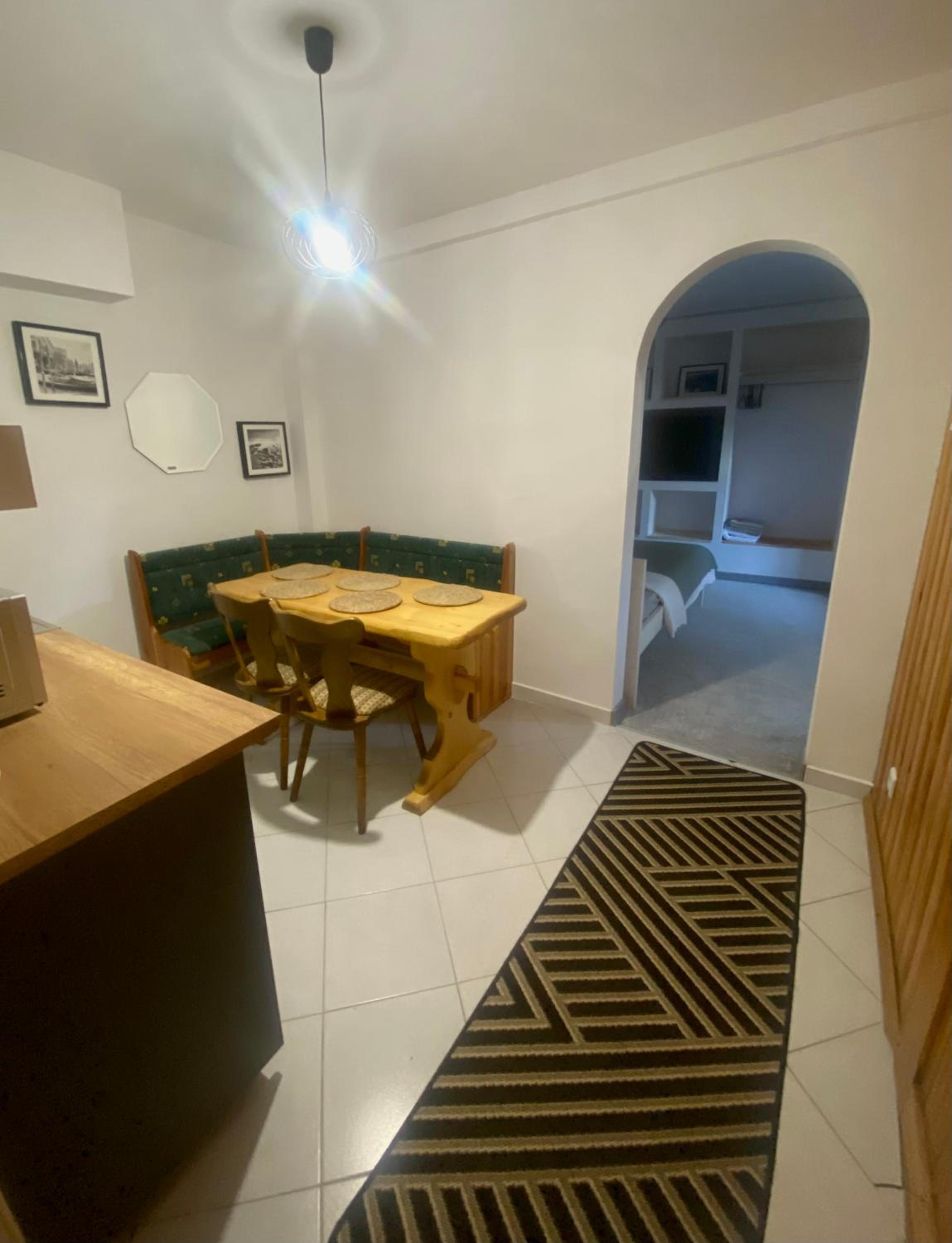 Family Room with Private Bathroom photo 3