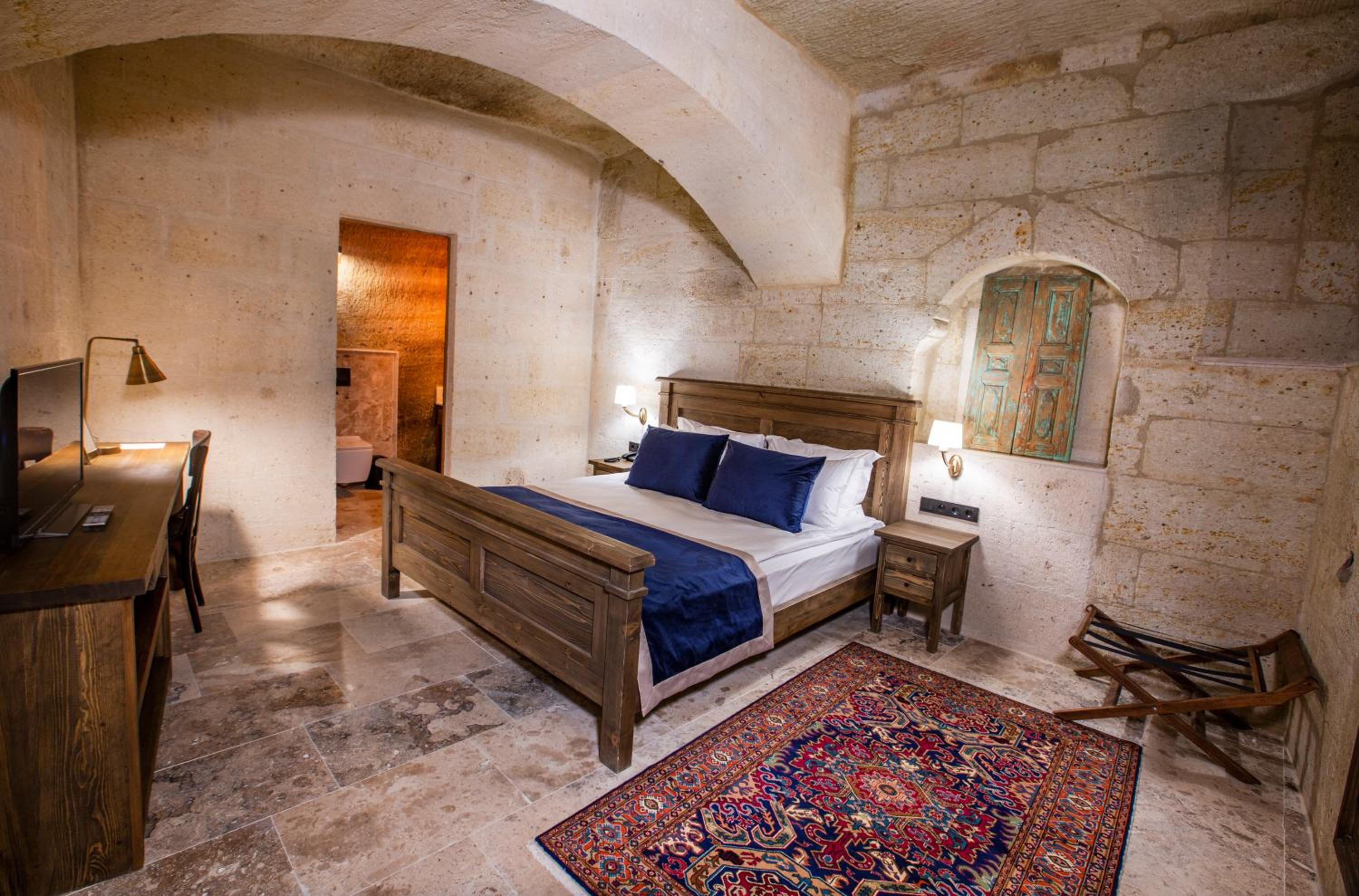 Suite - Photo 14