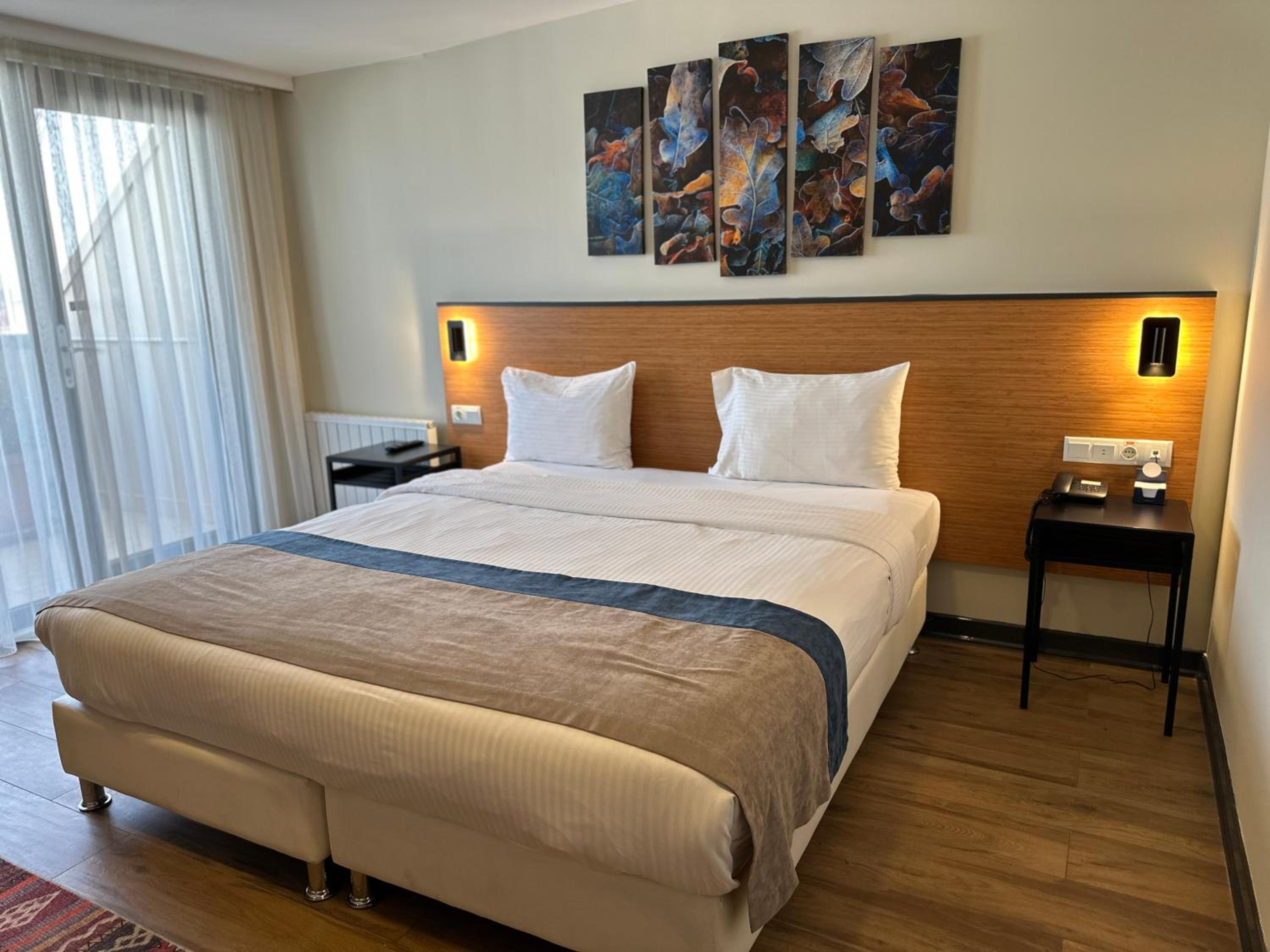 Suite with Balcony - Photo 1