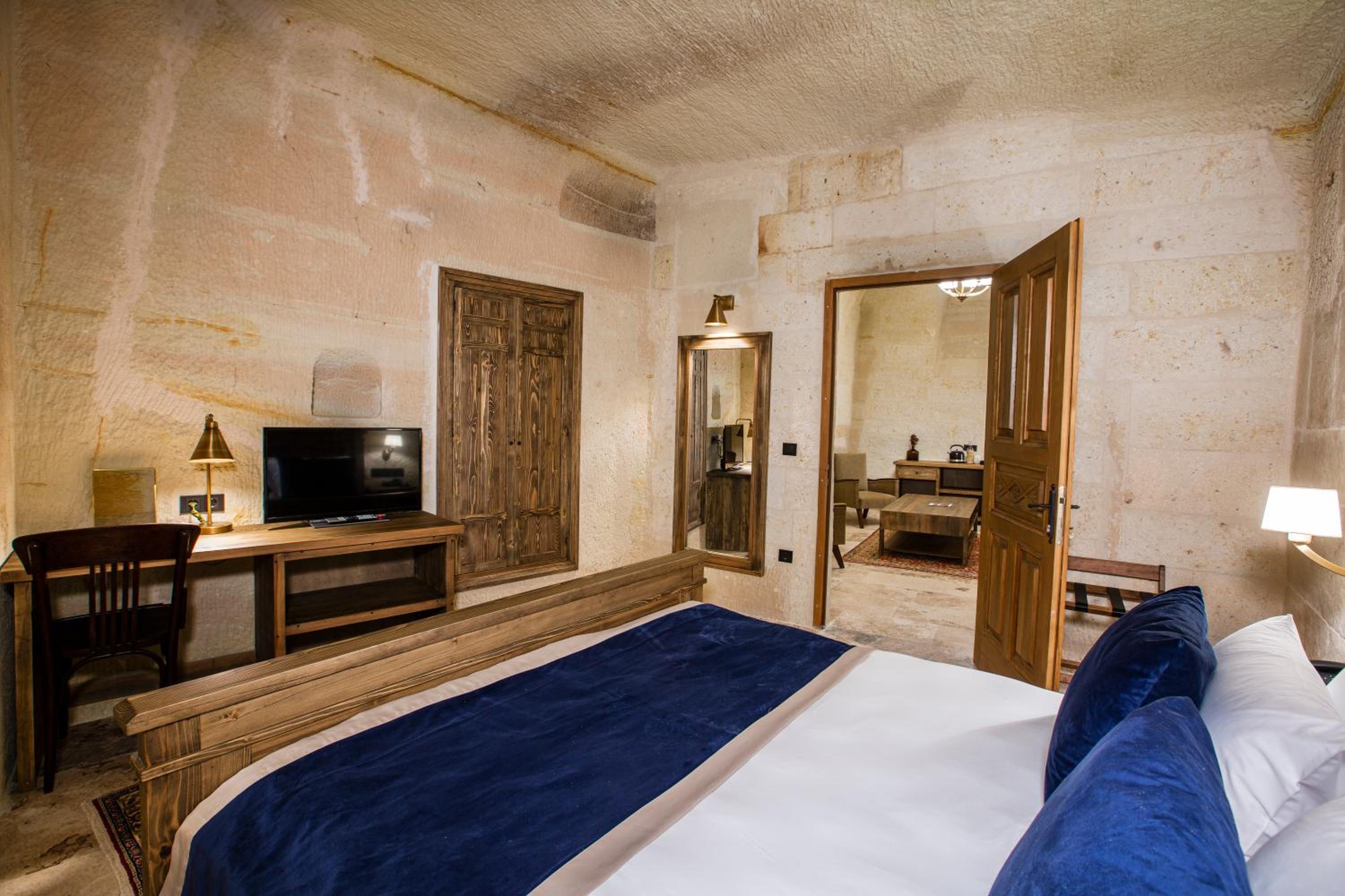 Suite - Photo 5