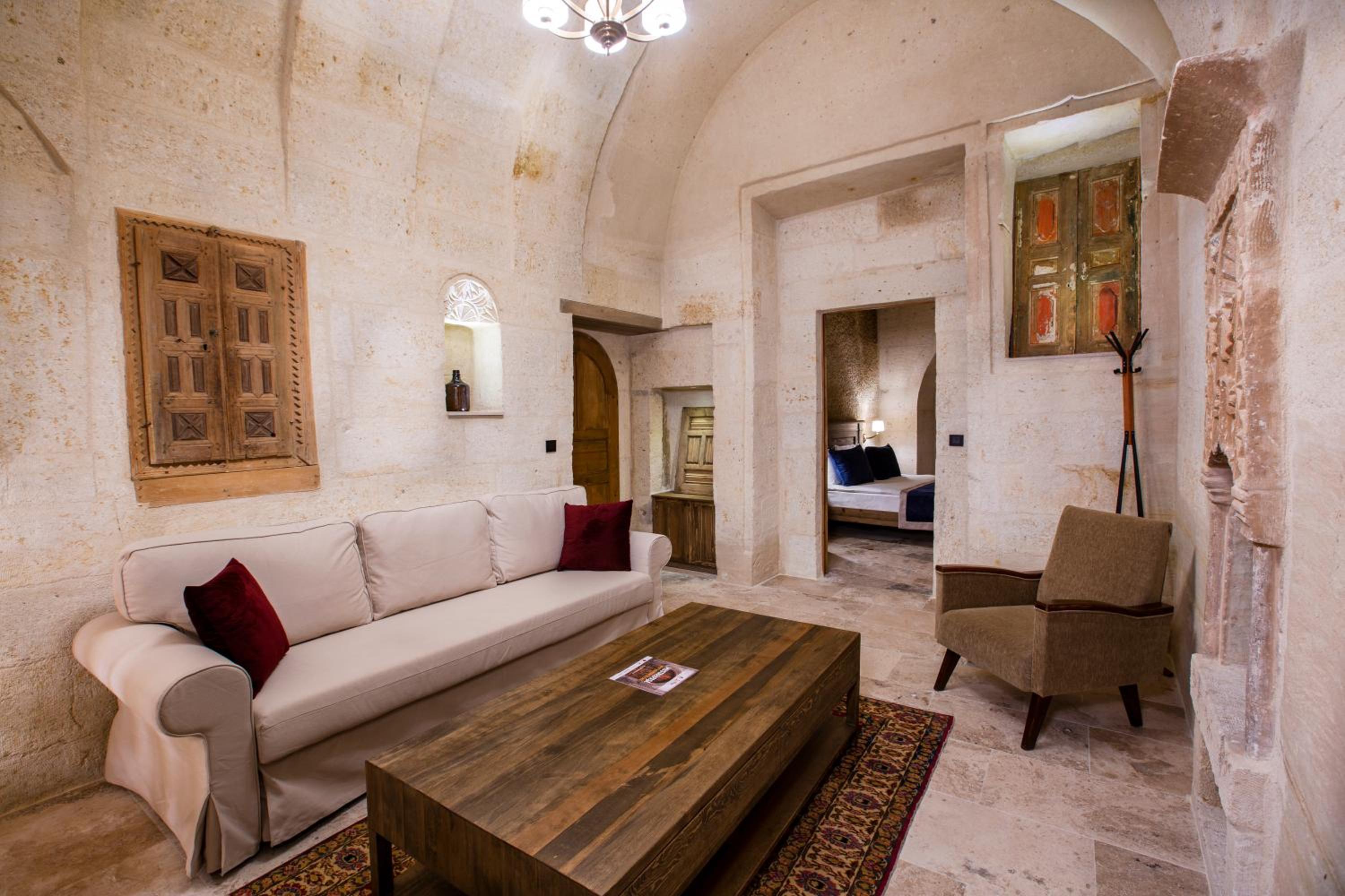 Suite - Photo 2
