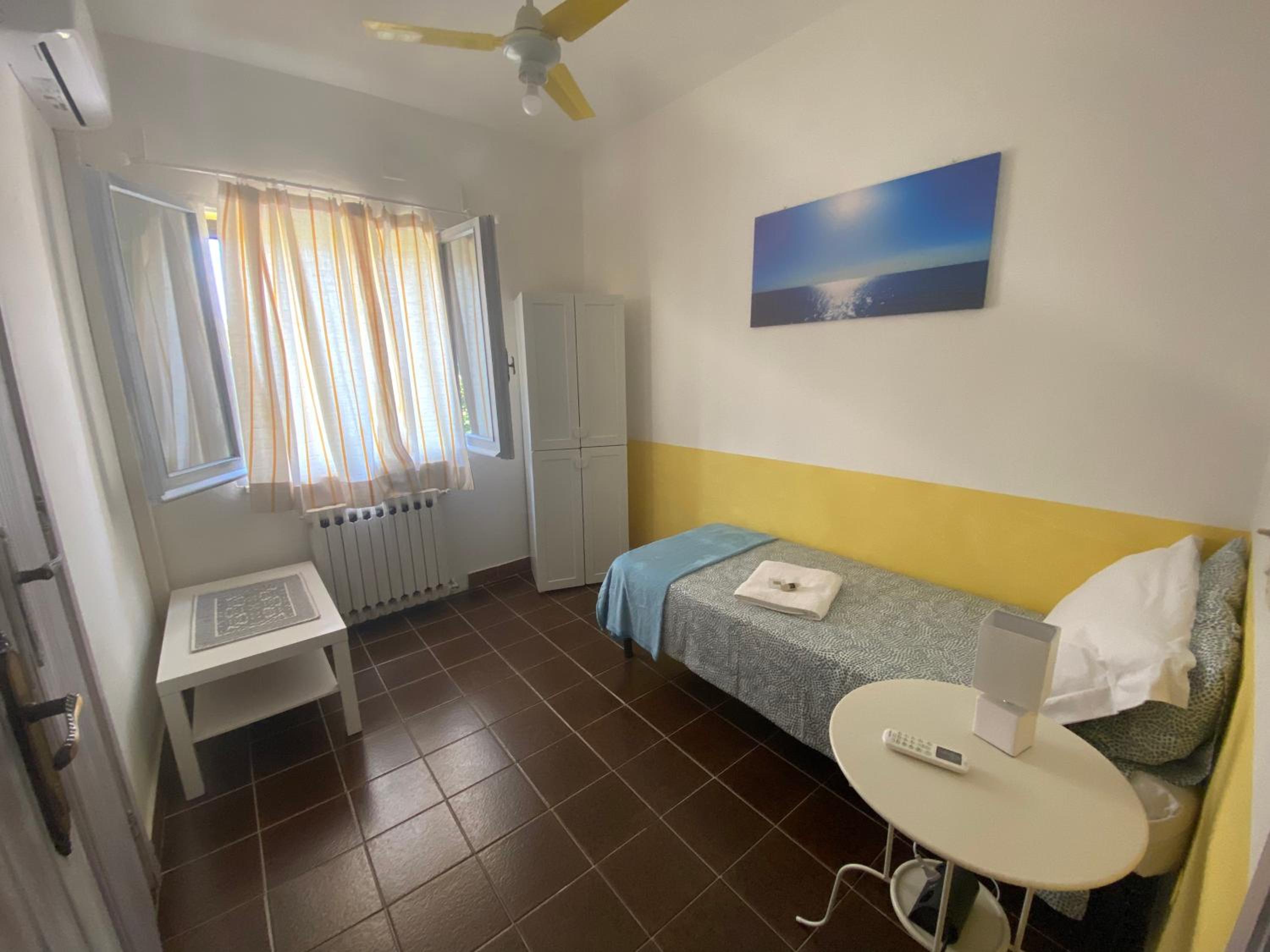 Single Room photo 1