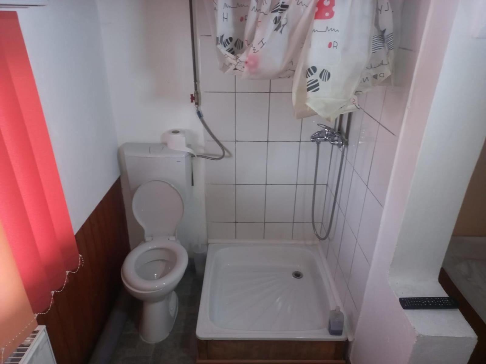 Double Room with Private Bathroom photo 2