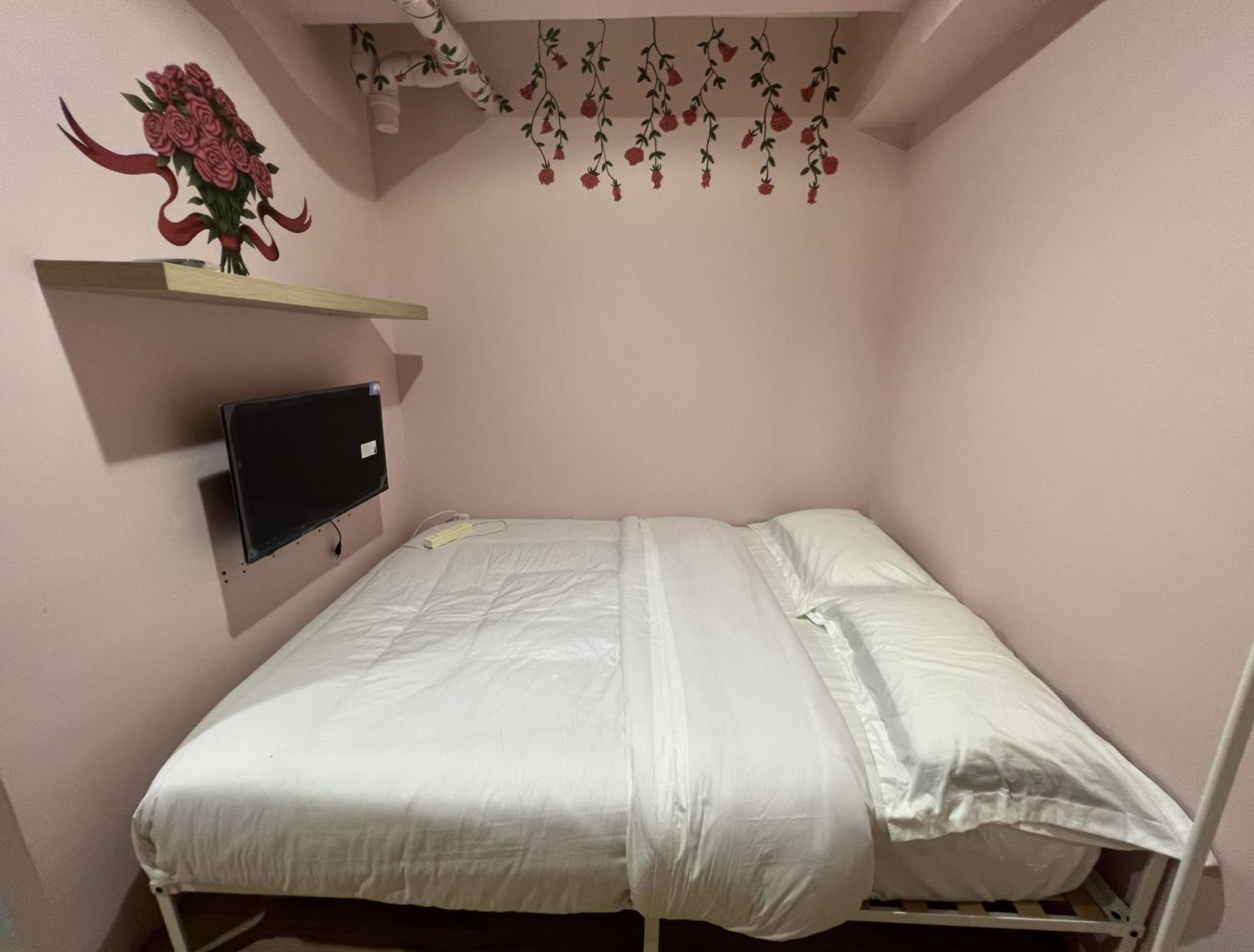 Queen Room - Photo 9