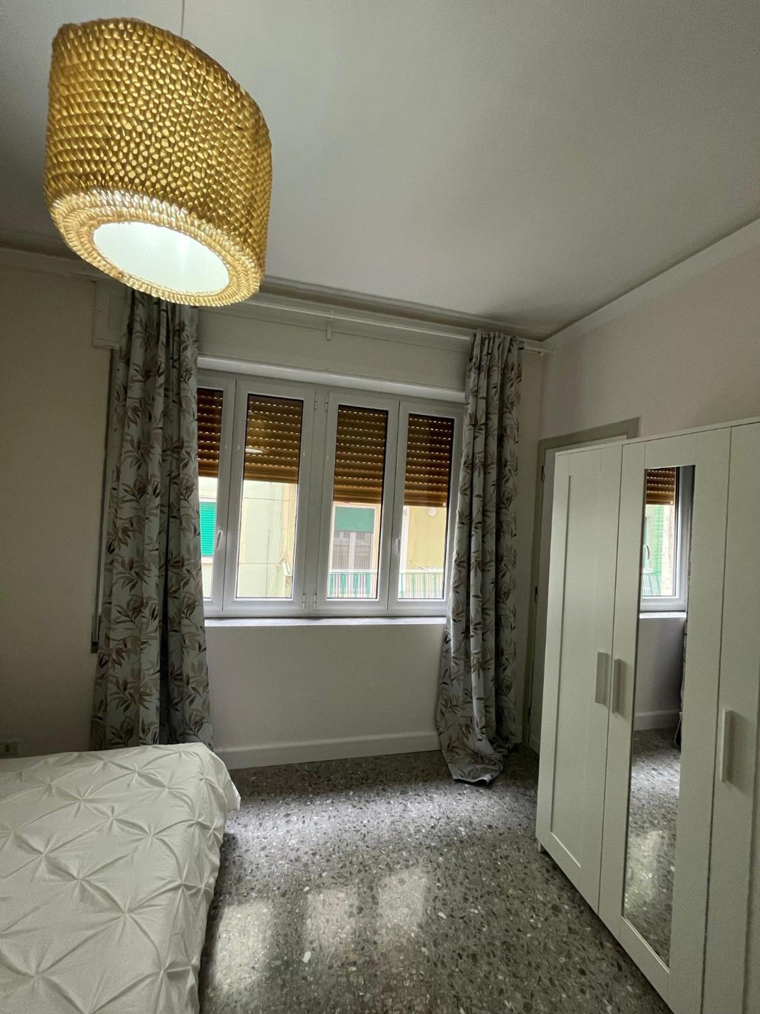 Double Room with Shared Bathroom photo 1