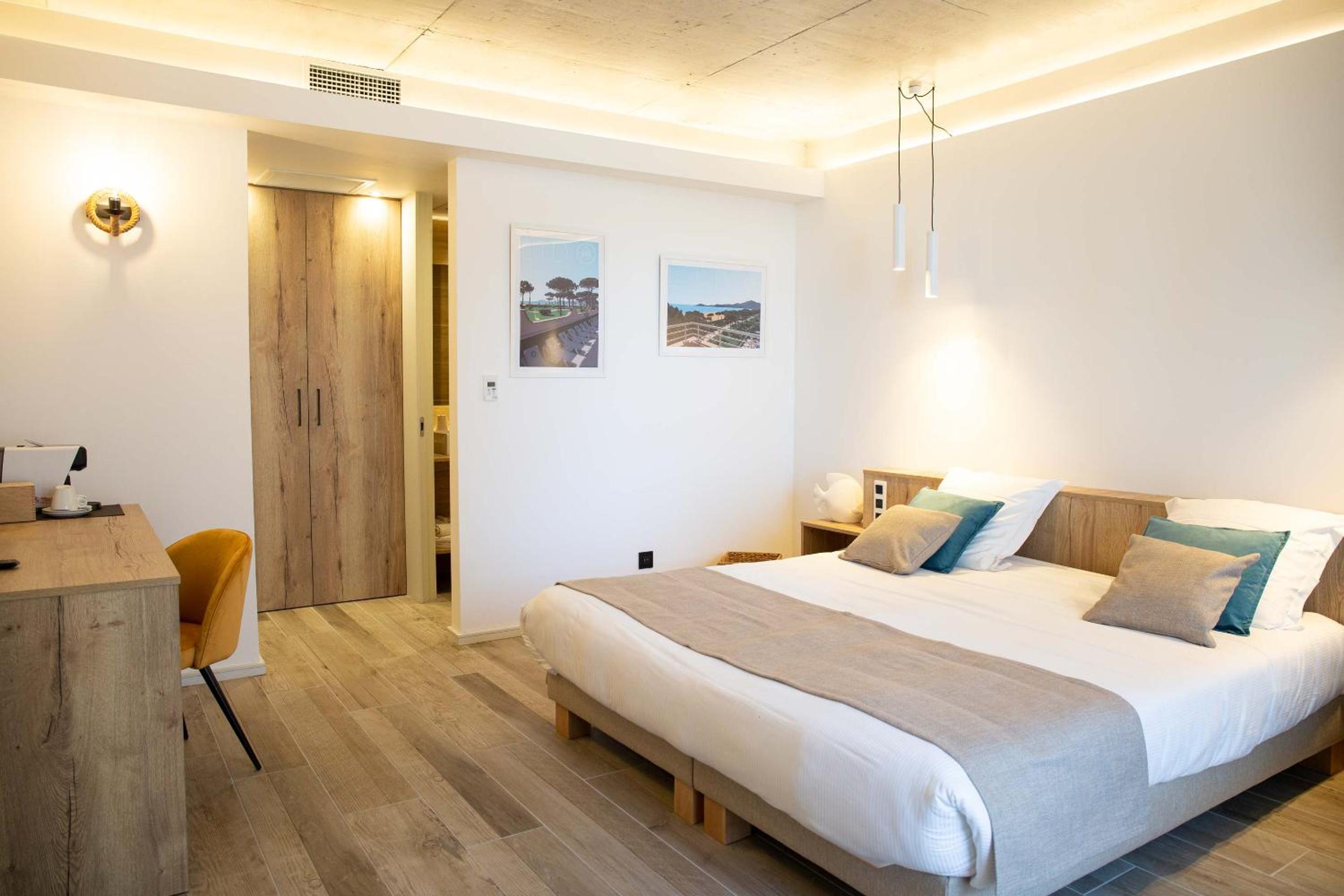 Room Collection (in the new villa without sea view) - Photo 8
