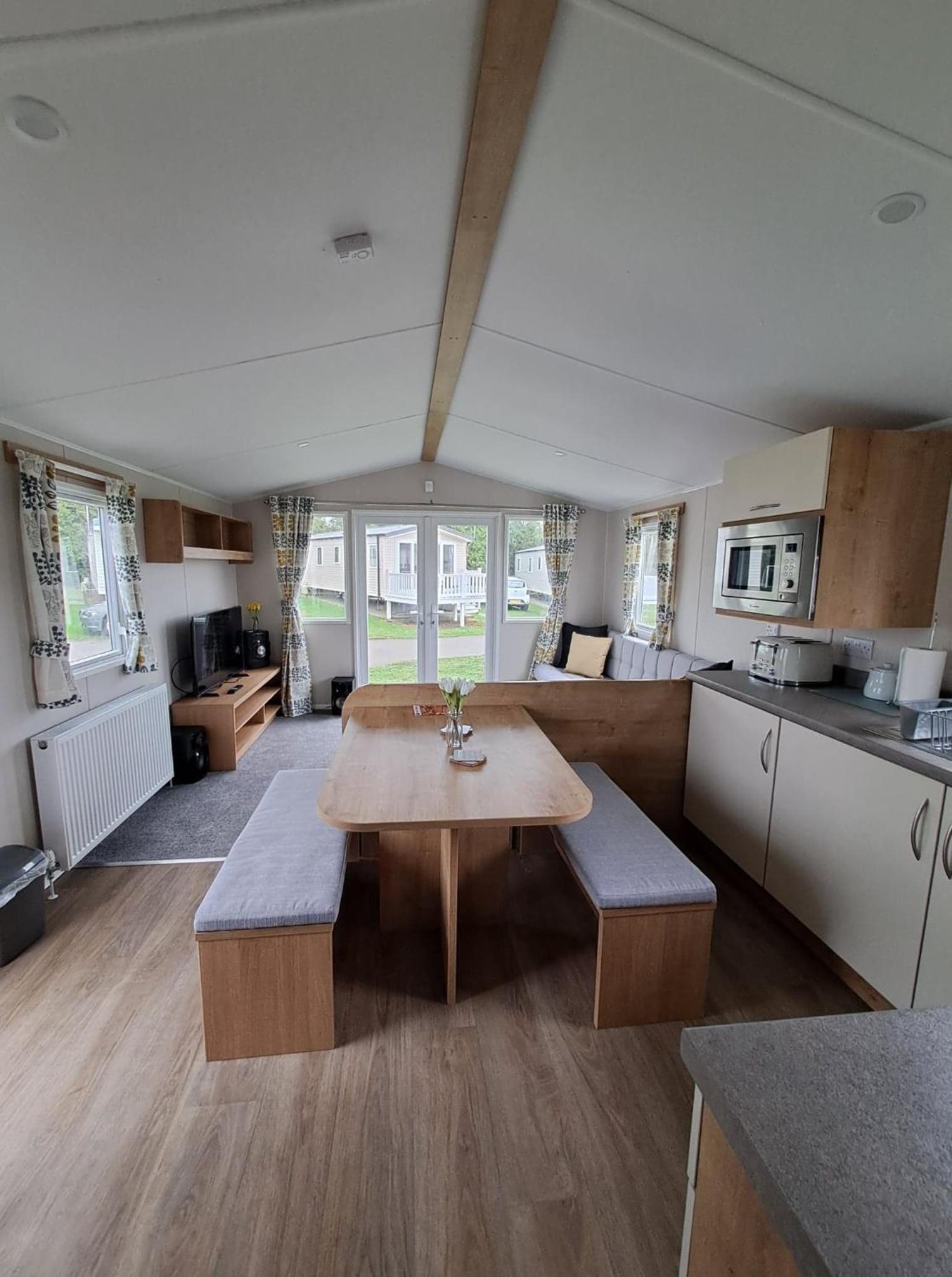 Three-Bedroom House photo 2